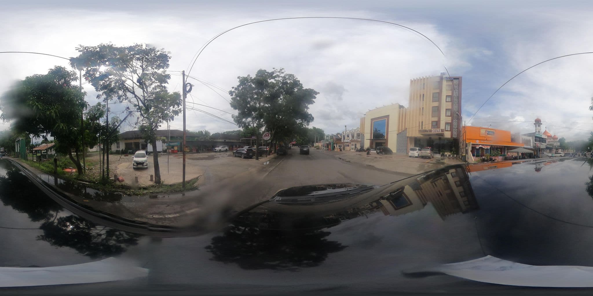 Street view near Hotel Diana, Banda Aceh — © rgtm_ryuiki (CC BY-SA · Mapillary)