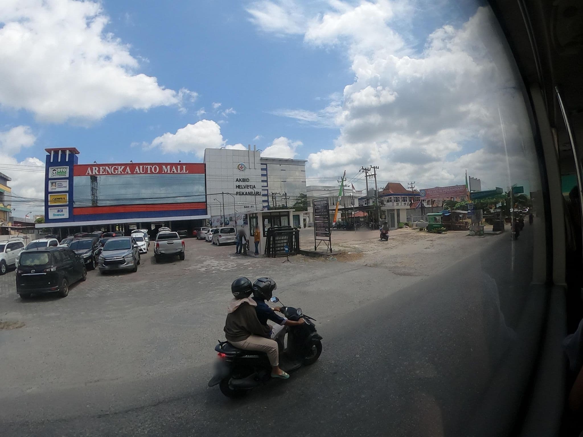 Street view near Hotel Premire, Pekanbaru — © rgtm_ryuiki (CC BY-SA · Mapillary)