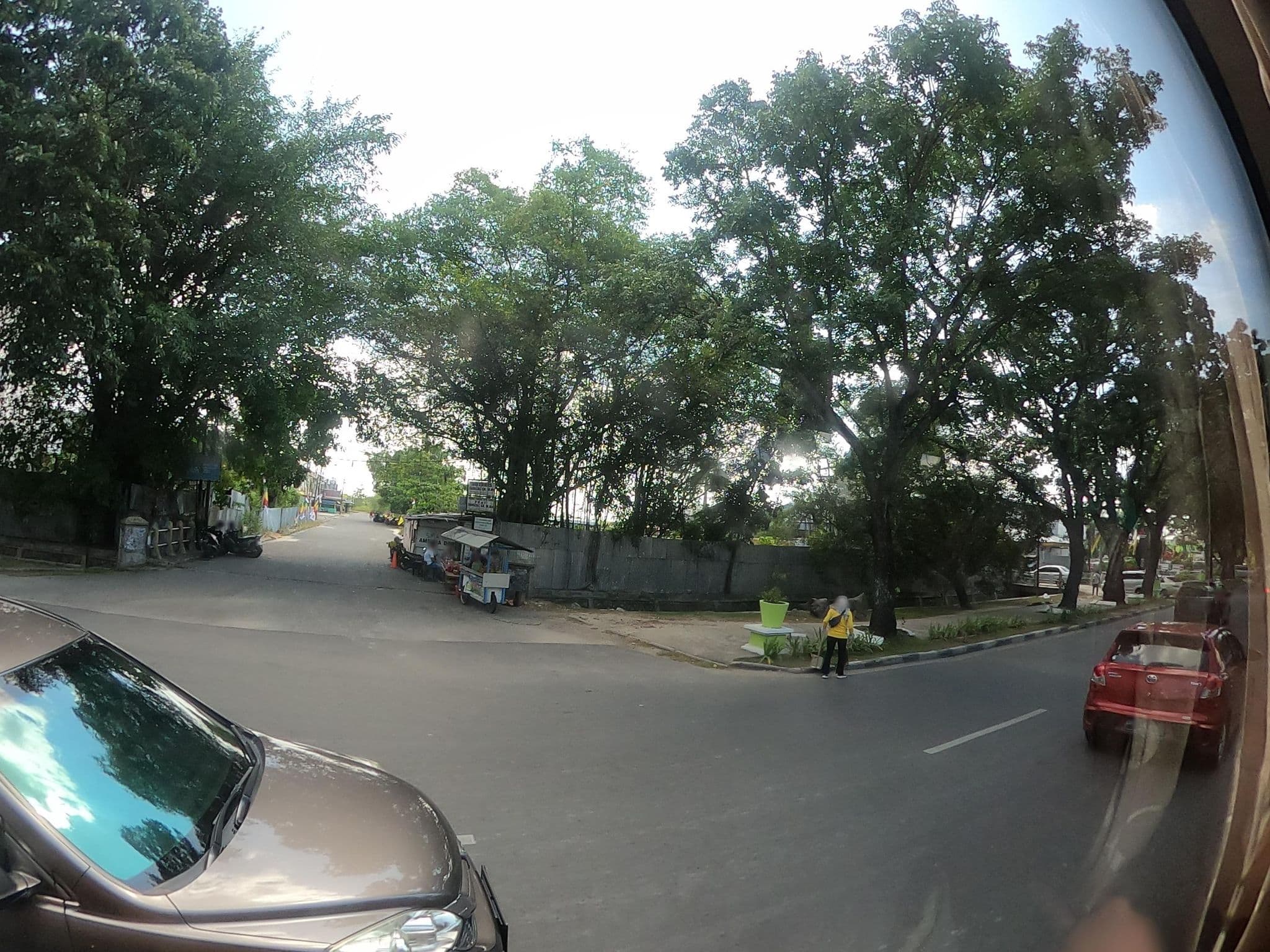 Street view near Hotel Ratu Mayang Garden Room 239, Pekanbaru — © rgtm_ryuiki (CC BY-SA · Mapillary)