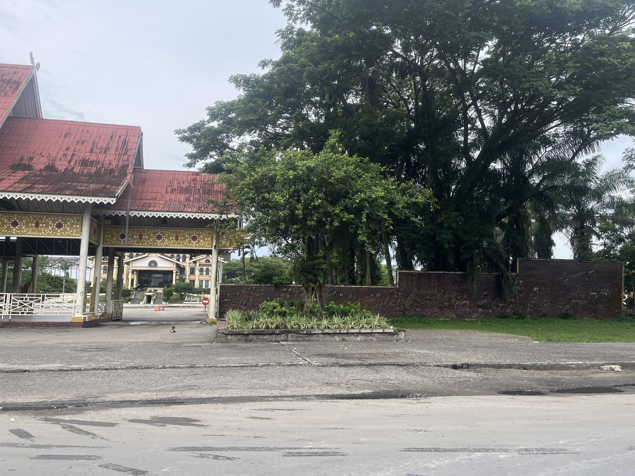 Street view near BANDAR SERAI Riau Town Square & Convention, Pekanbaru — © haneststs (CC BY-SA · Mapillary)