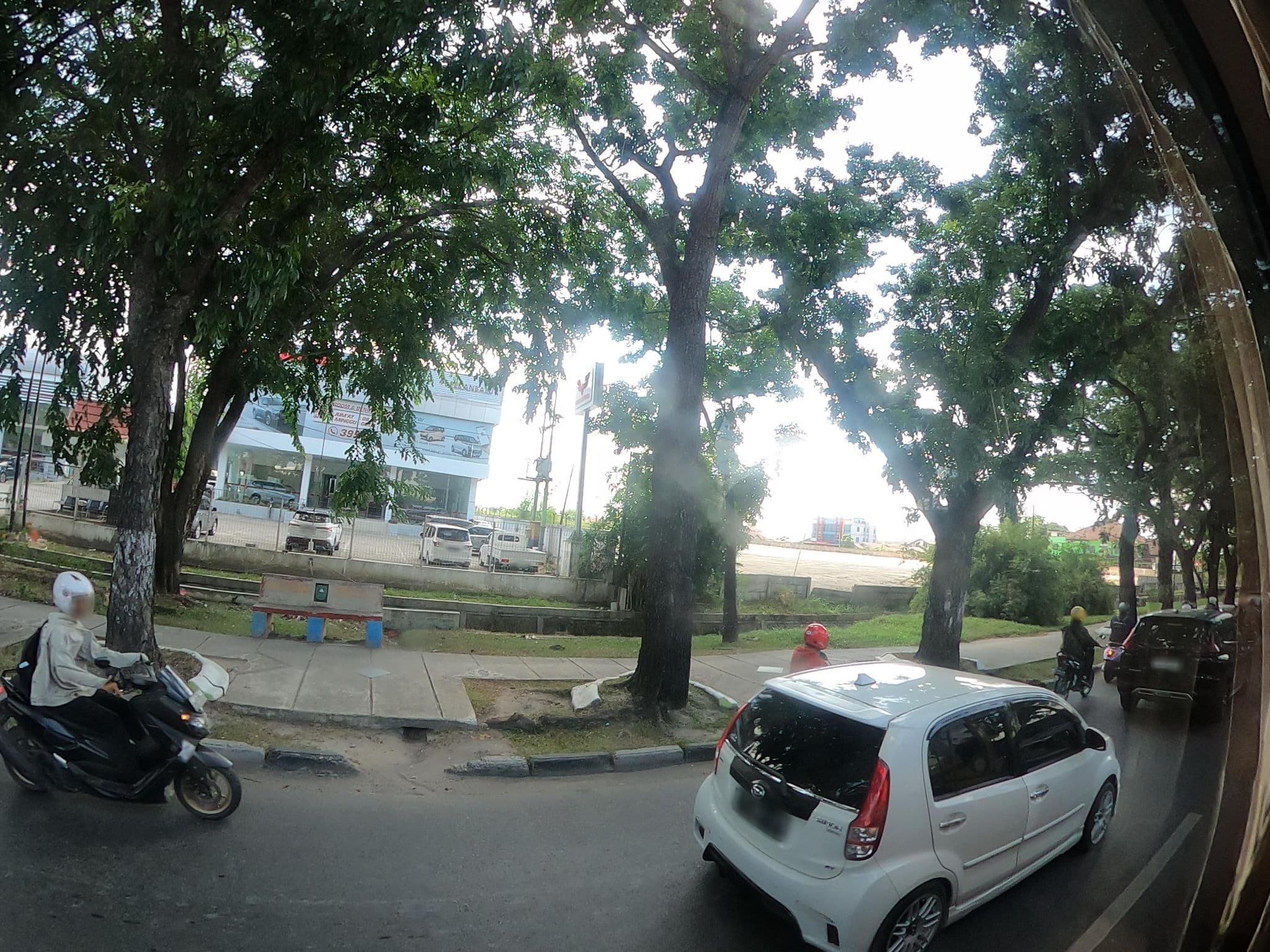 Street view near Hotel sapadiah pasir pangerayan, Pekanbaru — © rgtm_ryuiki (CC BY-SA · Mapillary)
