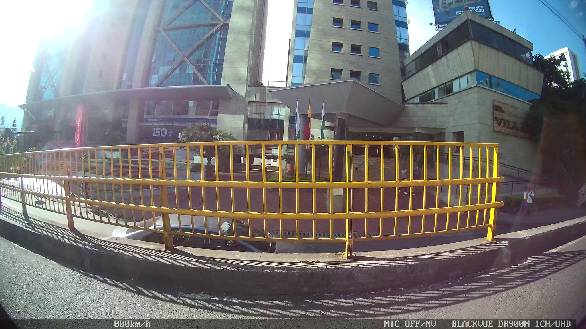 Street view near Hotel Porton Medellin, Envigado — © kaart_4 (CC BY-SA · Mapillary)