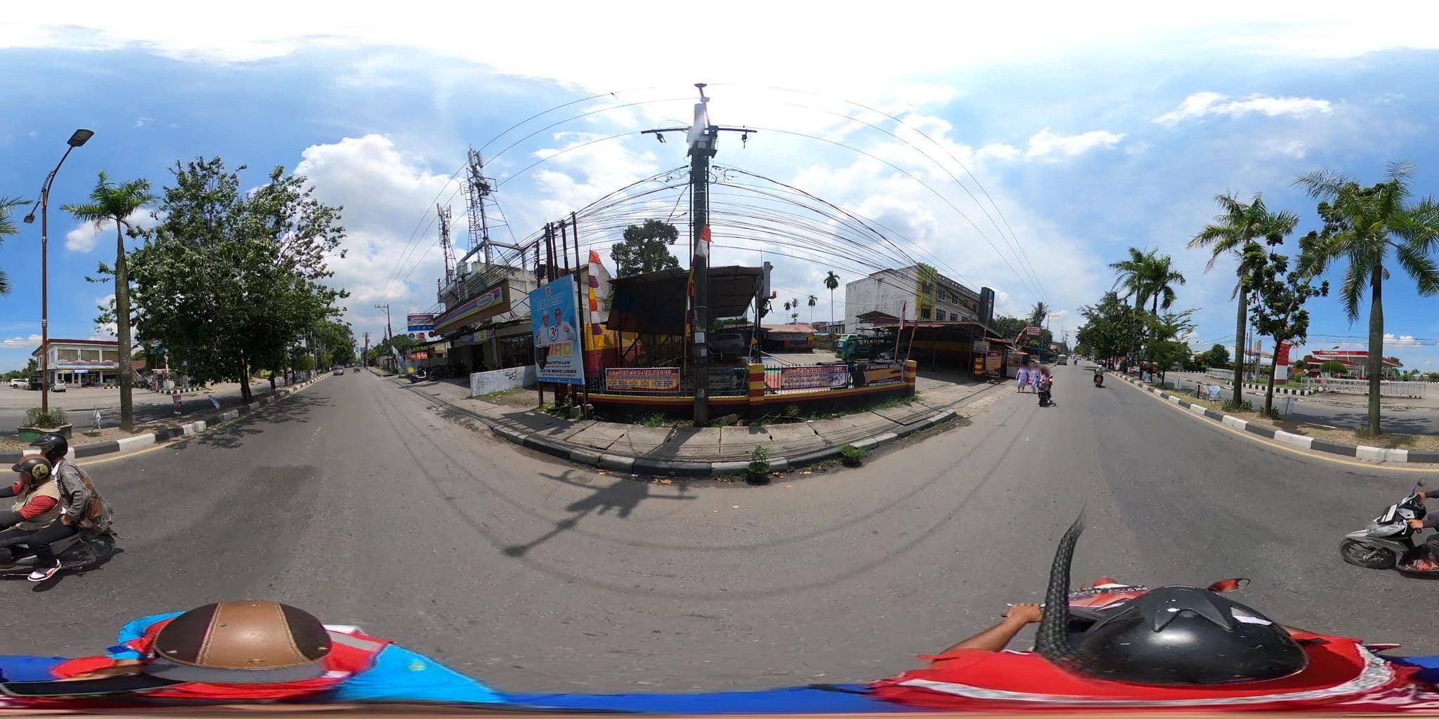 Street view near Elegant Hotel, Deli Tua — © danbjoseph (CC BY-SA · Mapillary)