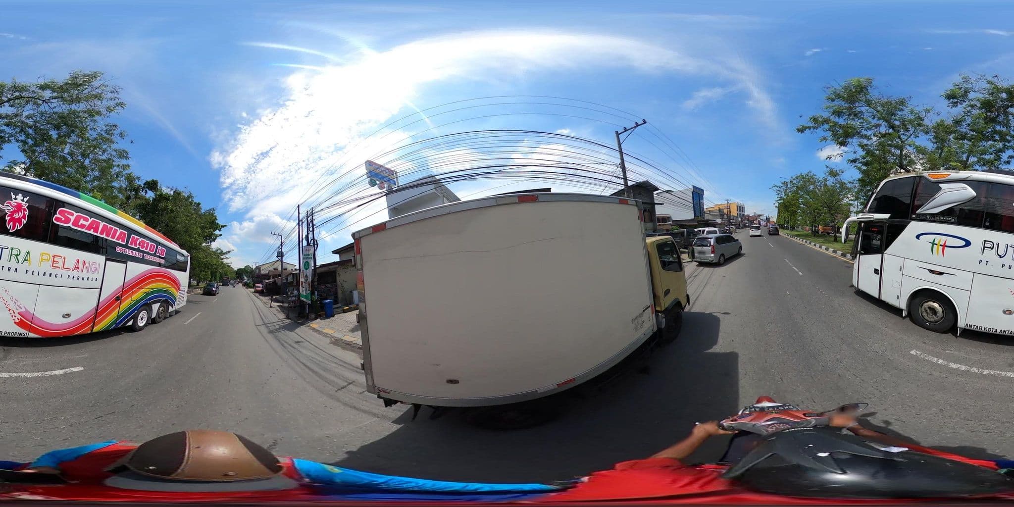 Street view near meuligon hotel meulaboh, Deli Tua — © danbjoseph (CC BY-SA · Mapillary)