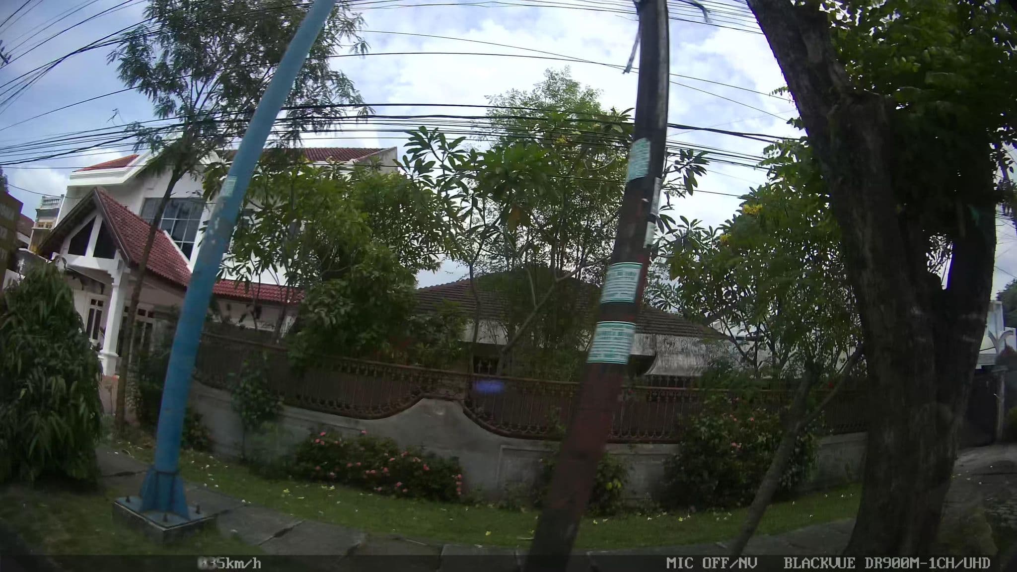 Street view near Harikota's Inn, Medan — © kaart_2 (CC BY-SA · Mapillary)