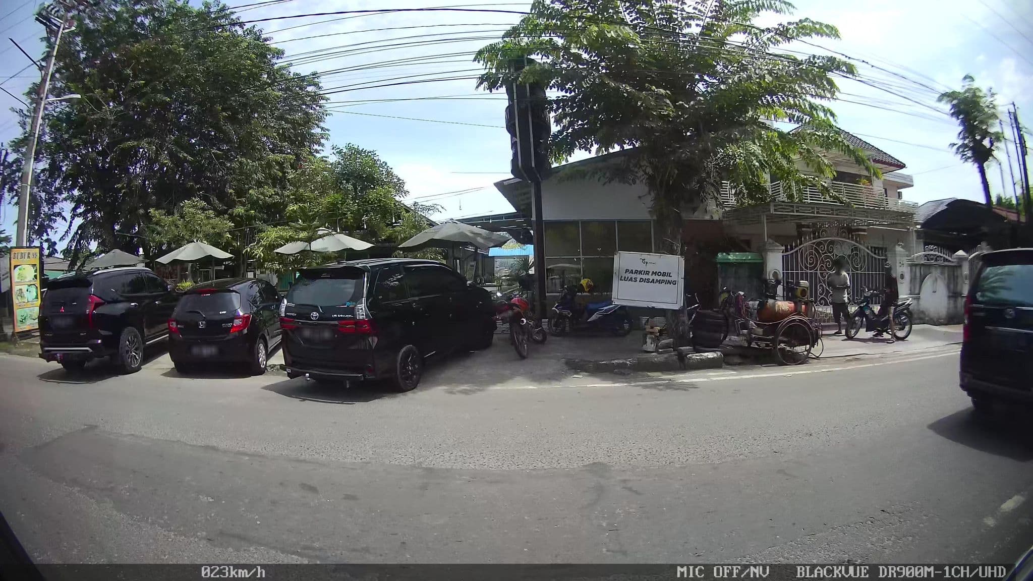 Street view near Wisma Syariah Harikita, Medan — © kaart_2 (CC BY-SA · Mapillary)