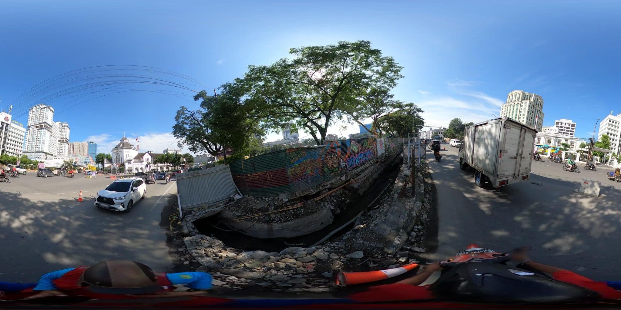 Street view near Swimming Pool, Medan — © danbjoseph (CC BY-SA · Mapillary)