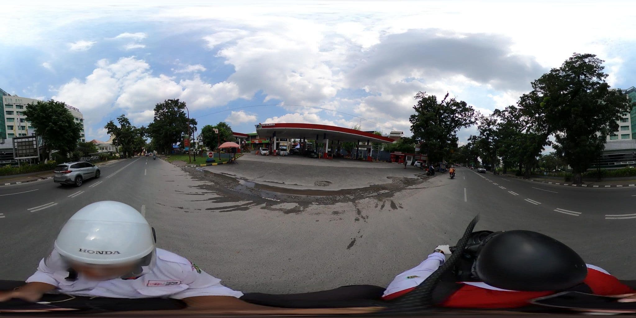 Street view near Emerald Garden, Medan — © danbjoseph (CC BY-SA · Mapillary)
