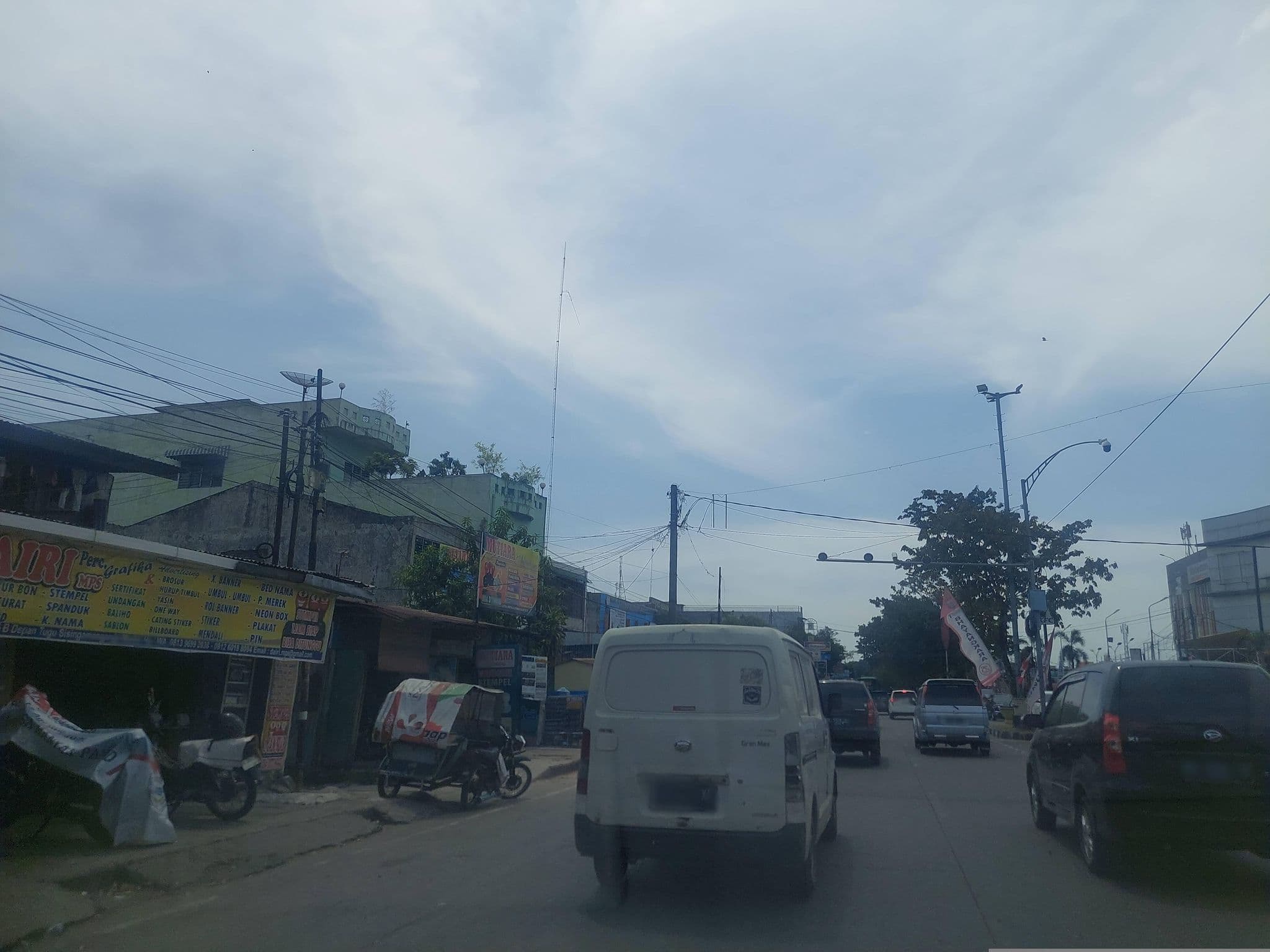 Street view near Hotel Kenanga - medan, Medan — © donny3009 (CC BY-SA · Mapillary)