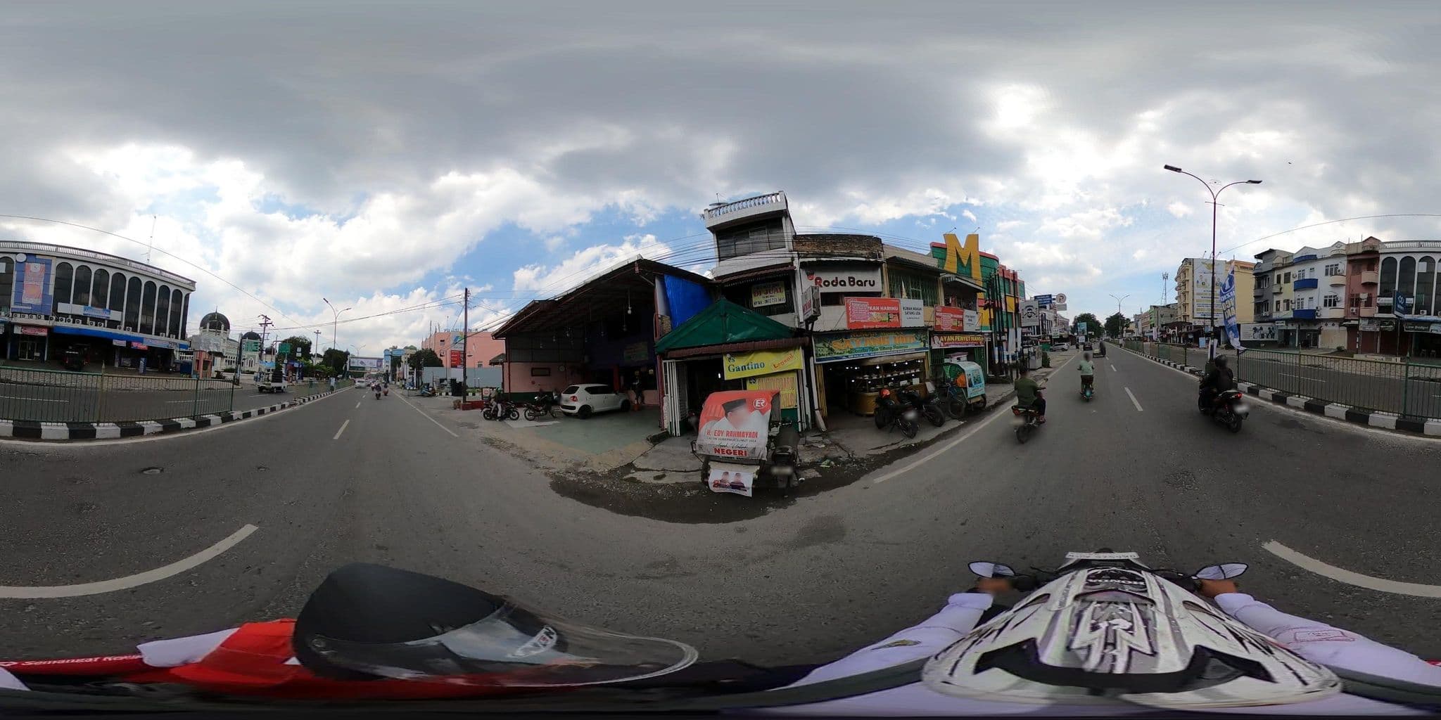 Street view near Blue Angel Guesthouse, Medan — © danbjoseph (CC BY-SA · Mapillary)