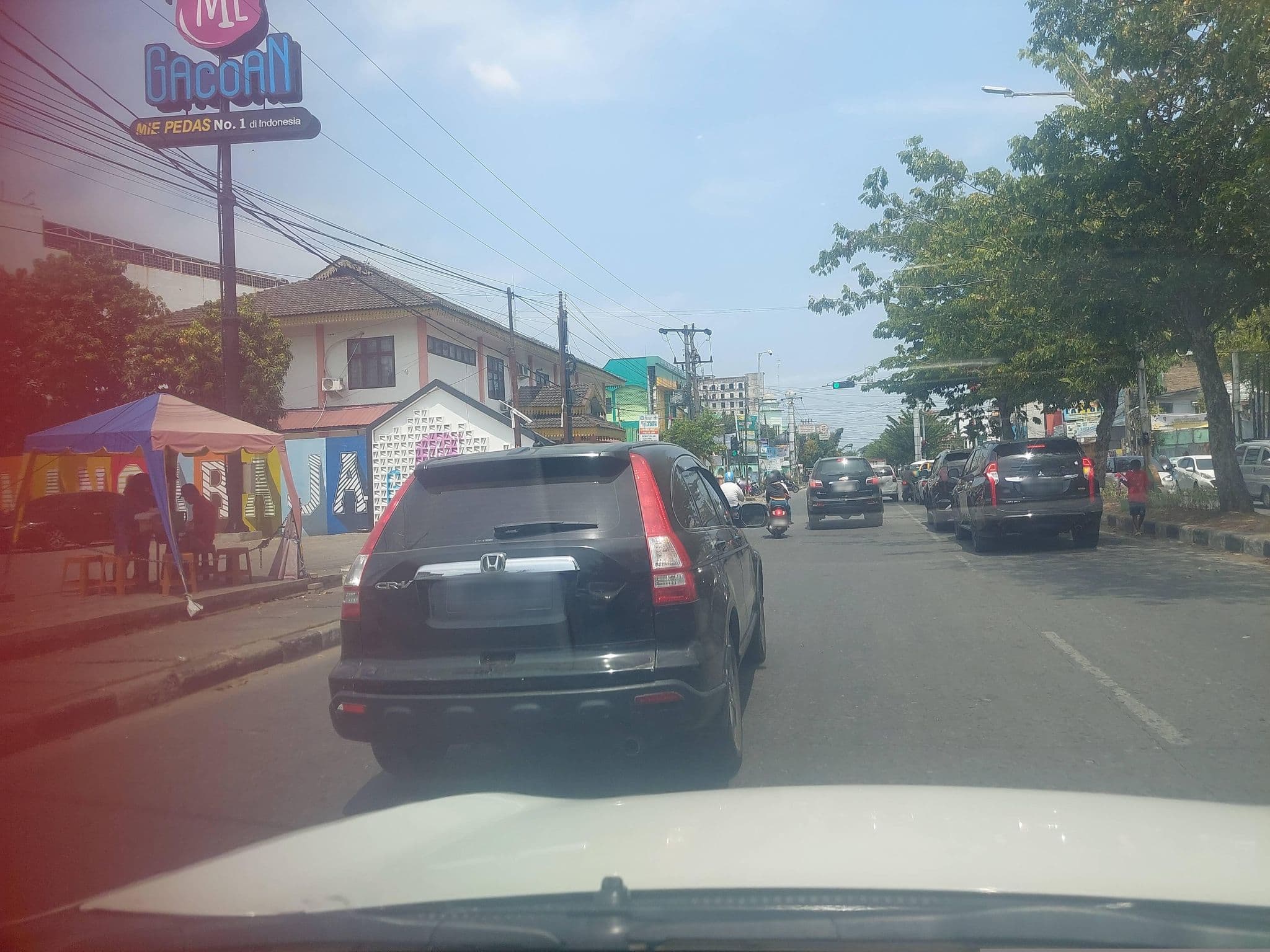Street view near Semarak International Hotel Jln Sisingangaraja, Medan — © donny3009 (CC BY-SA · Mapillary)