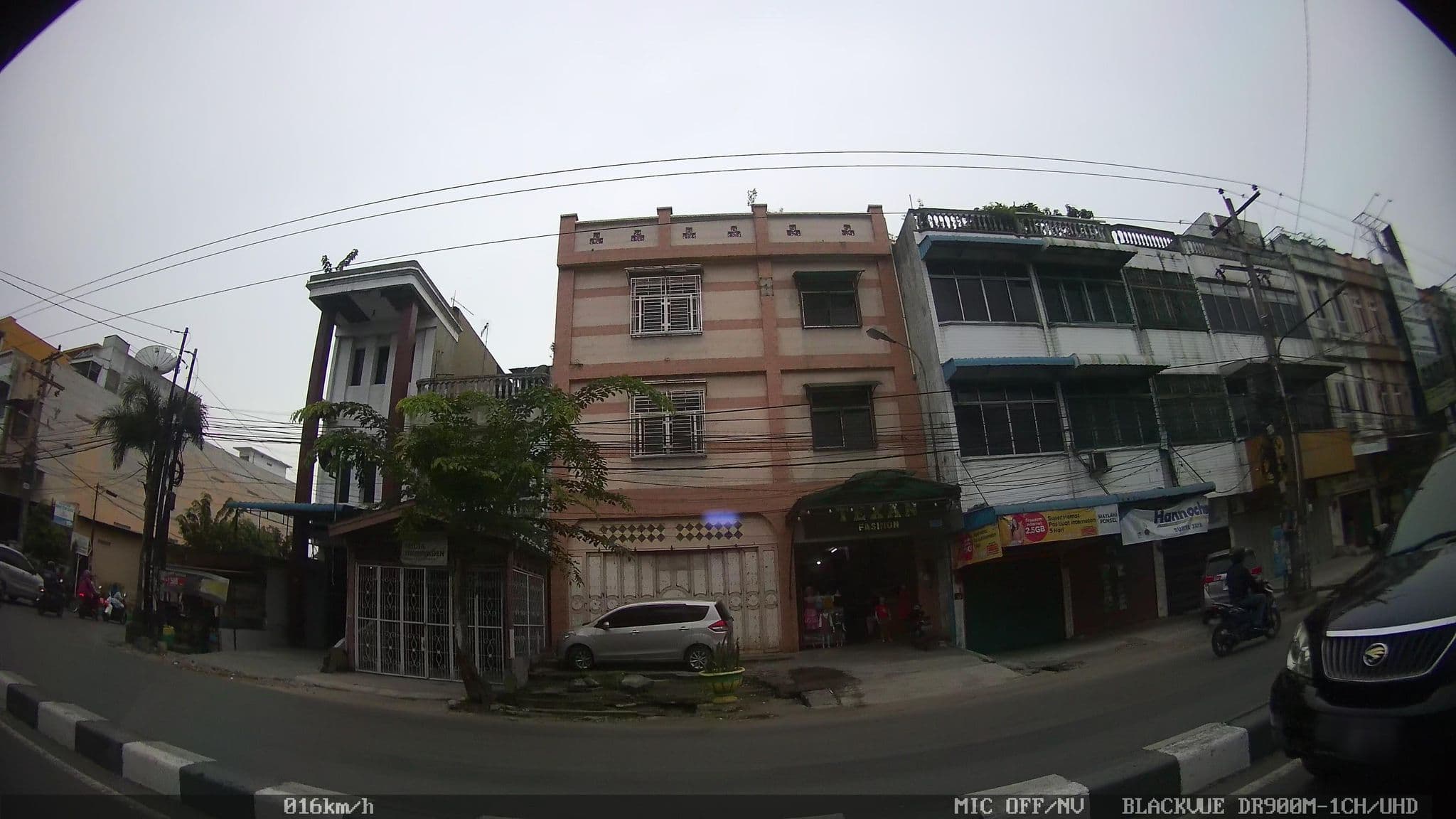 Street view near Where dreams, Medan — © kaart_2 (CC BY-SA · Mapillary)