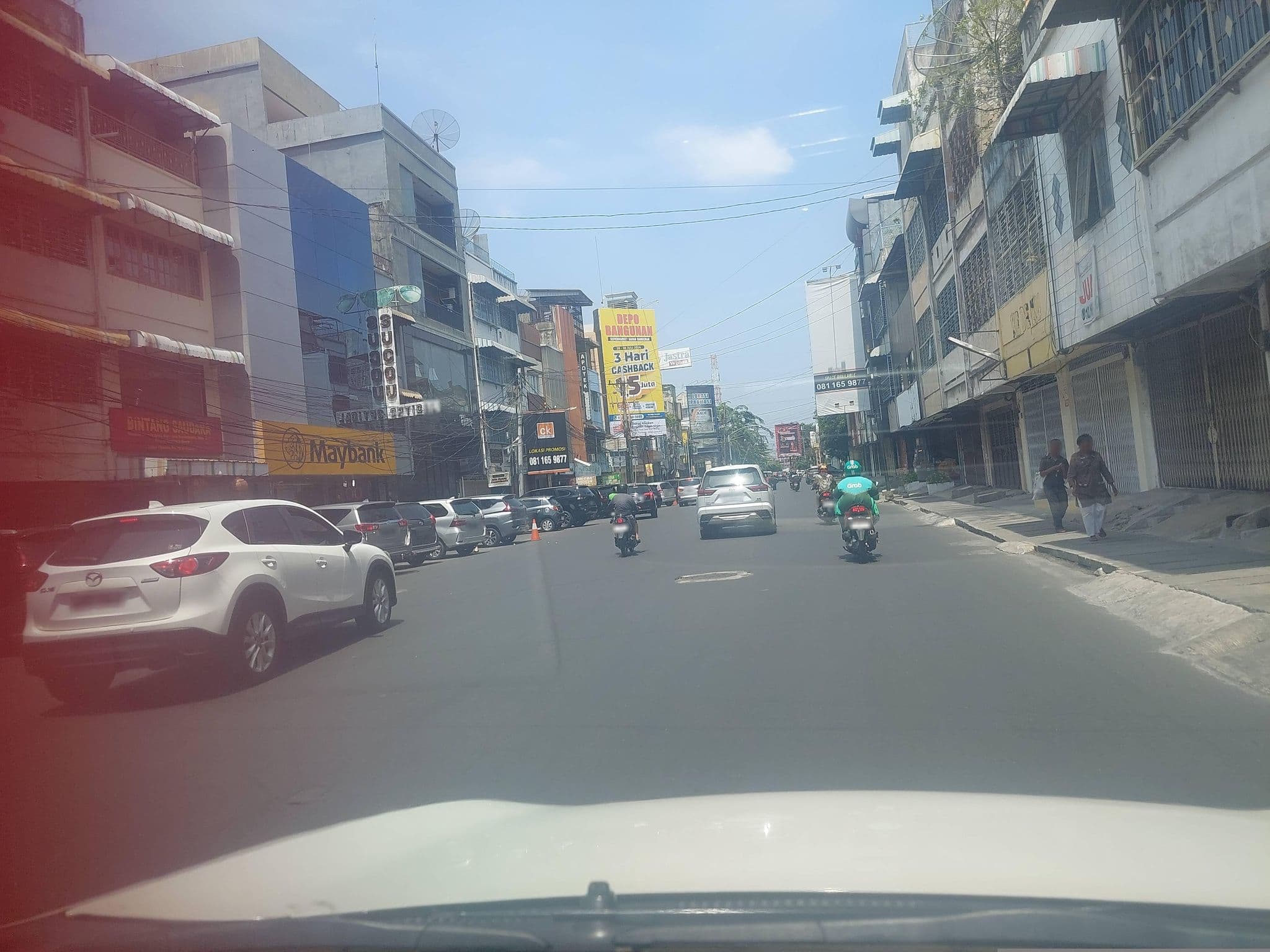 Street view near Hermes Hotel, Jalan Pemuda, Medan — © donny3009 (CC BY-SA · Mapillary)