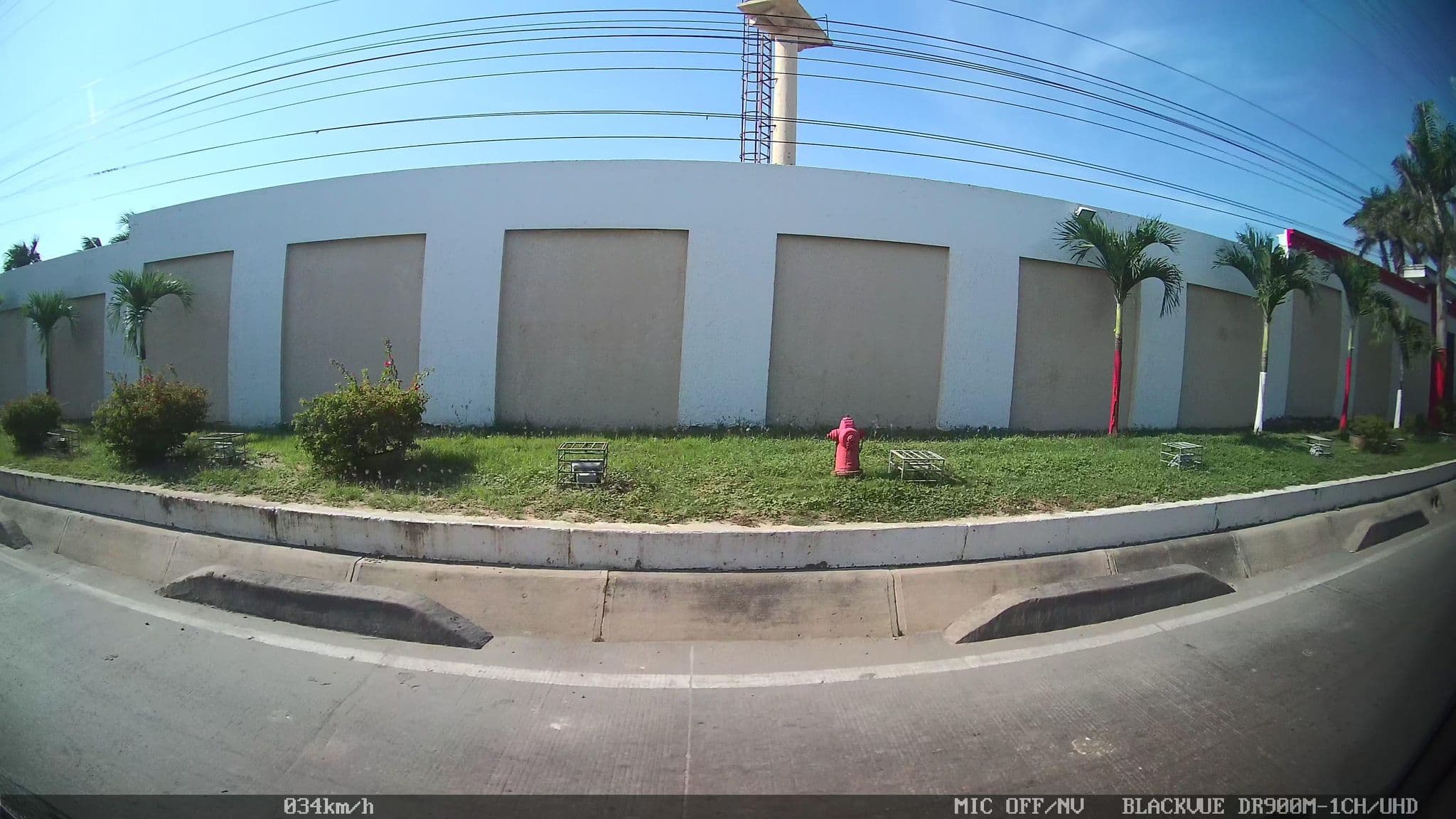 Street view near Motel El Faraón, Barranquilla — © kaart_2 (CC BY-SA · Mapillary)
