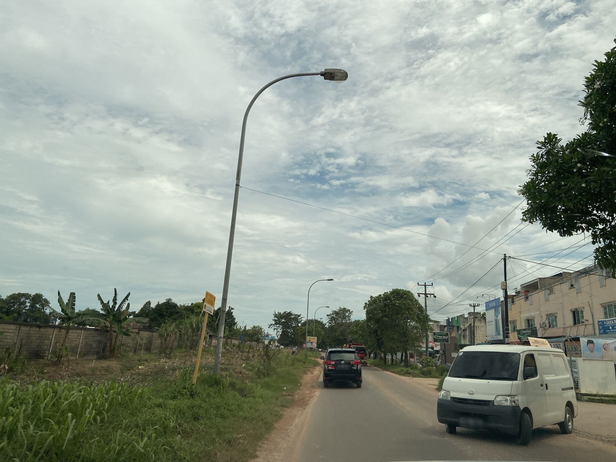 Street view near Tembesi, Batam — © david09 (CC BY-SA · Mapillary)