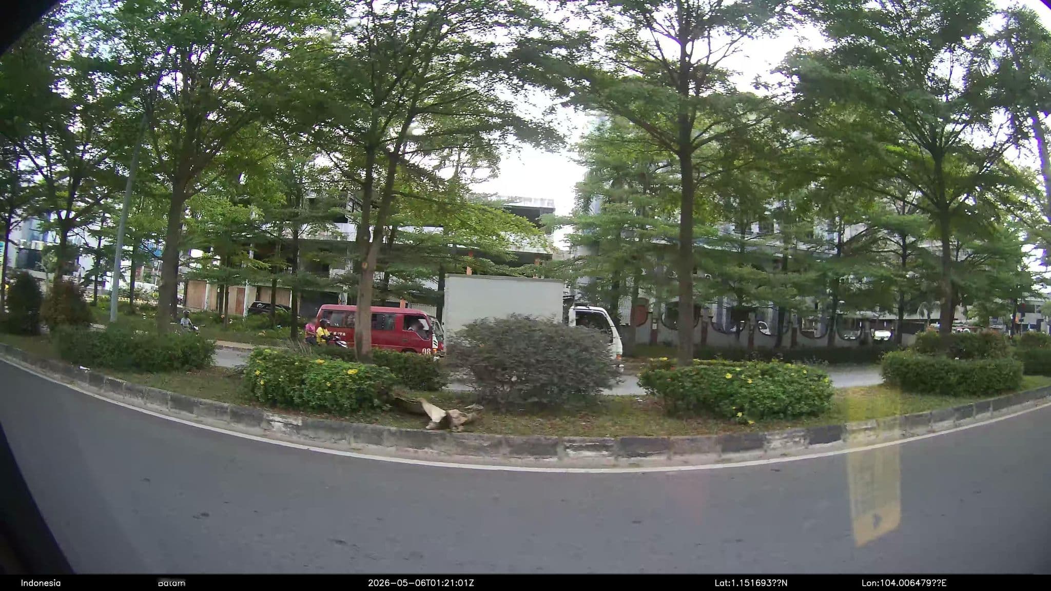 Street view near Lobby Grand Park Hotel, Batam — © Kaart---RIGHT (CC BY-SA · Mapillary)