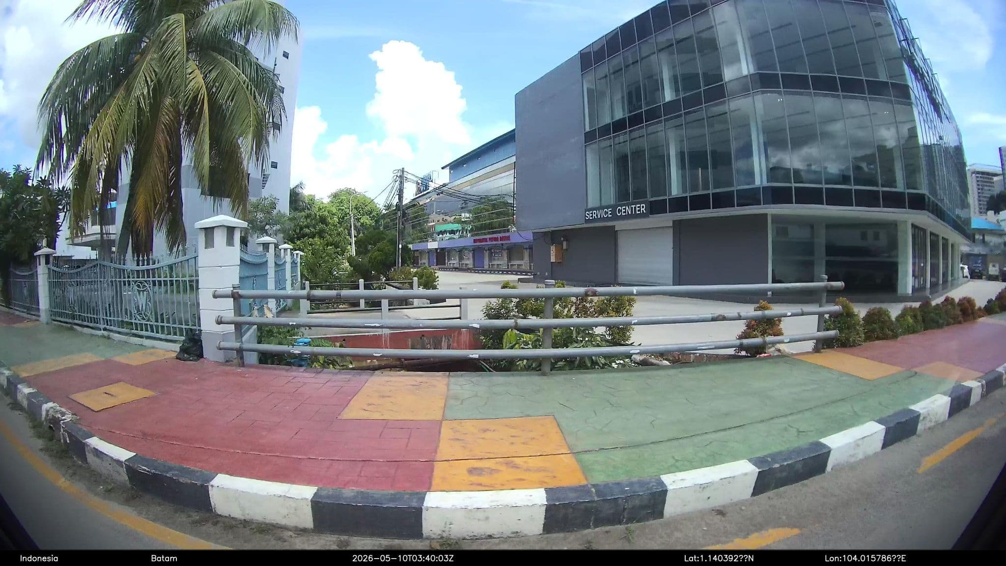 Street view near 888 Hotel & Restaurant, Batam — © Kaart---LEFT (CC BY-SA · Mapillary)