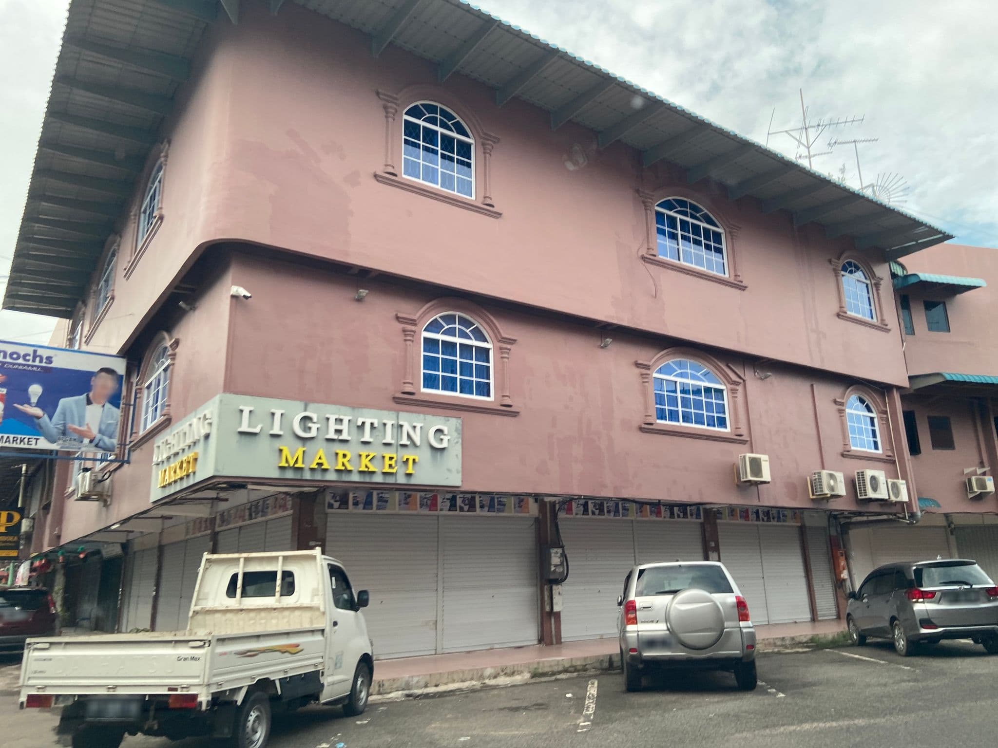 Street view near Pusako Hotel Bukittinggi, Batam — © david09 (CC BY-SA · Mapillary)