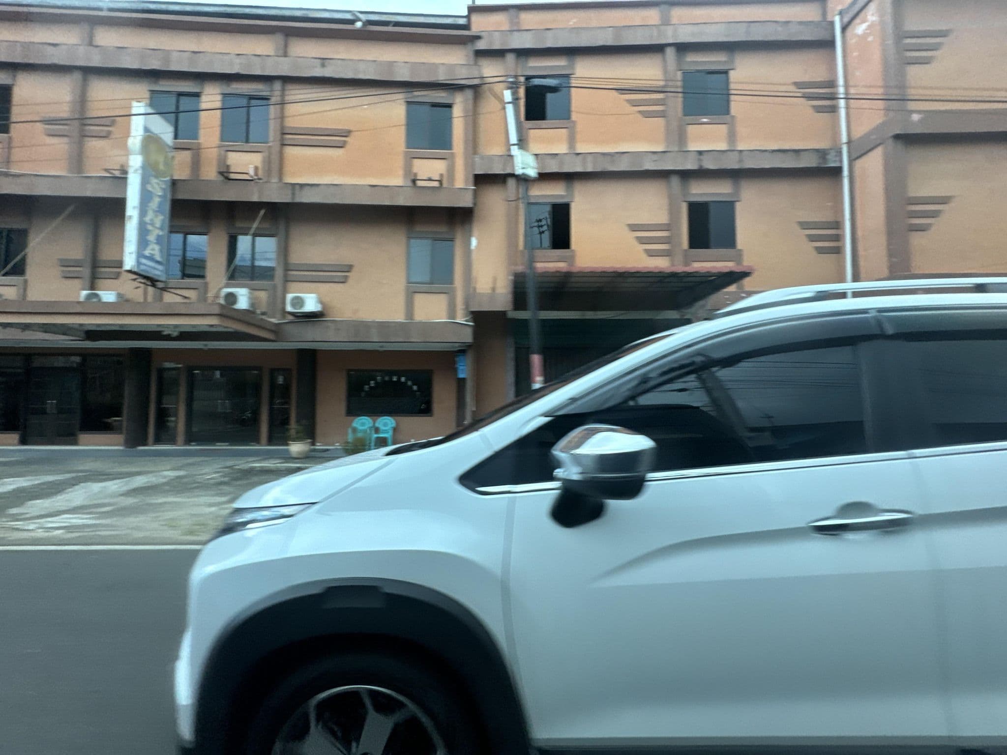 Street view near Sinta Hotel, Tanjung Pinang — © filipb (CC BY-SA · Mapillary)