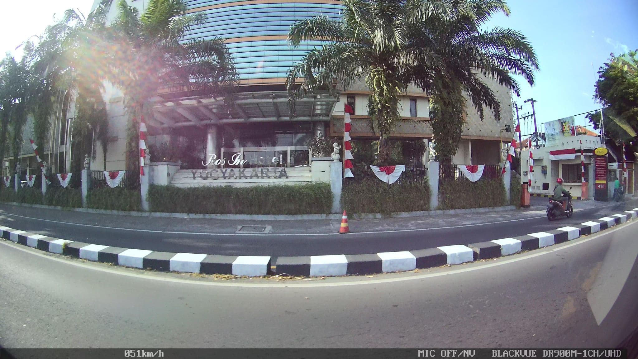 Street view near Ros In Hotel, Yogyakarta — © kaart_2 (CC BY-SA · Mapillary)