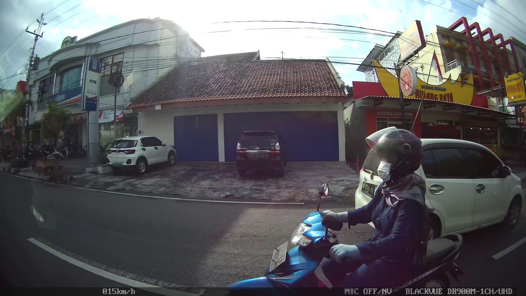 Street view near Matahari Hotel Yogyakarta, Yogyakarta — © kaart_1 (CC BY-SA · Mapillary)
