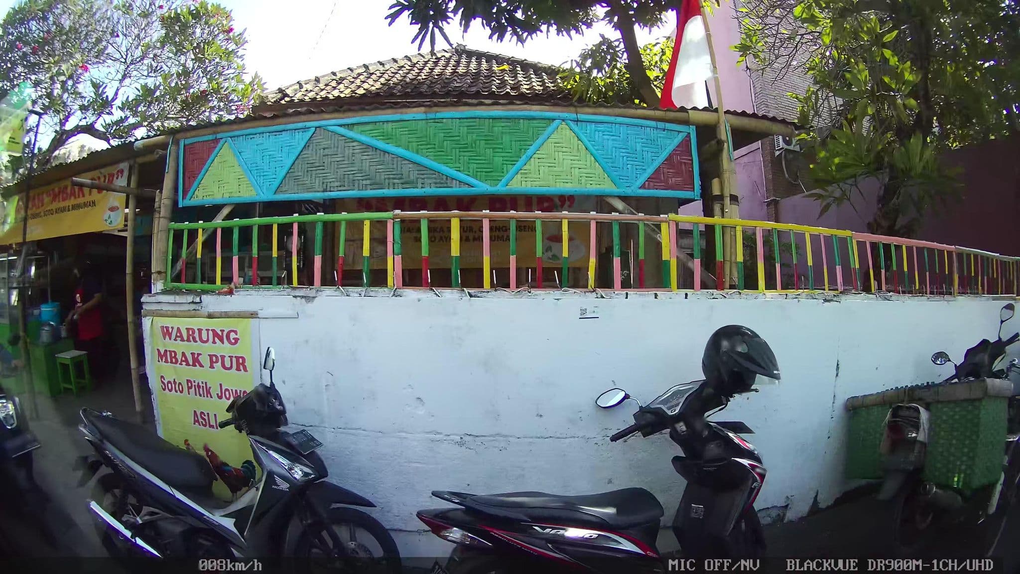Street view near Bamboo House, Yogyakarta — © kaart_1 (CC BY-SA · Mapillary)