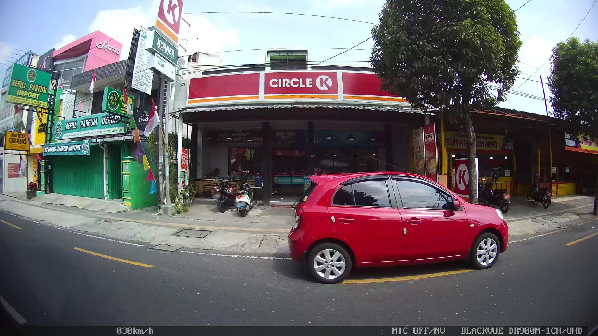 Street view near Hotel Madukoro, Yogyakarta — © kaart_1 (CC BY-SA · Mapillary)