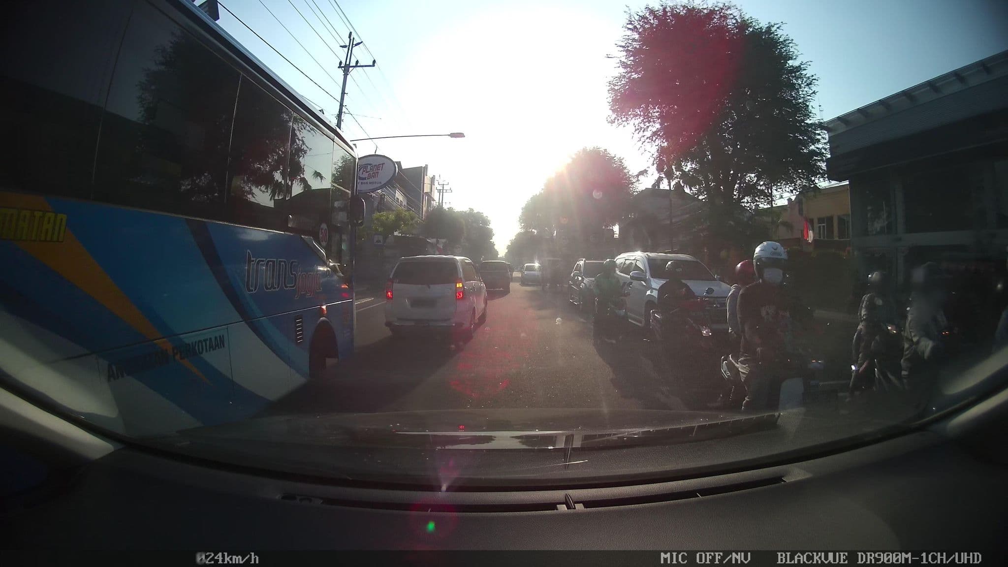 Street view near Hotel suryaputri, Yogyakarta — © kaart5 (CC BY-SA · Mapillary)