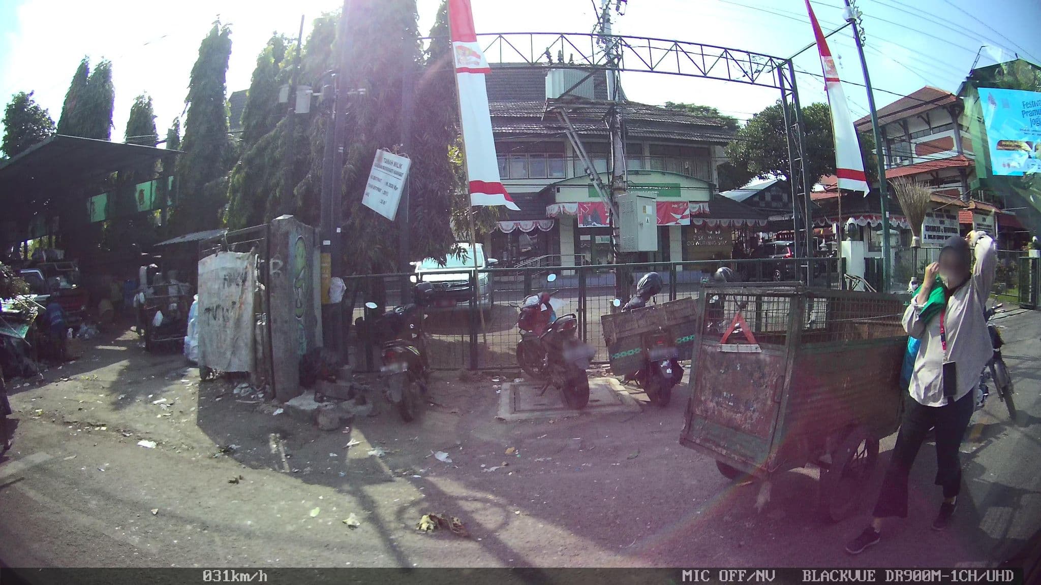 Street view near Hotel kartini - Rembang, Yogyakarta — © kaart_2 (CC BY-SA · Mapillary)