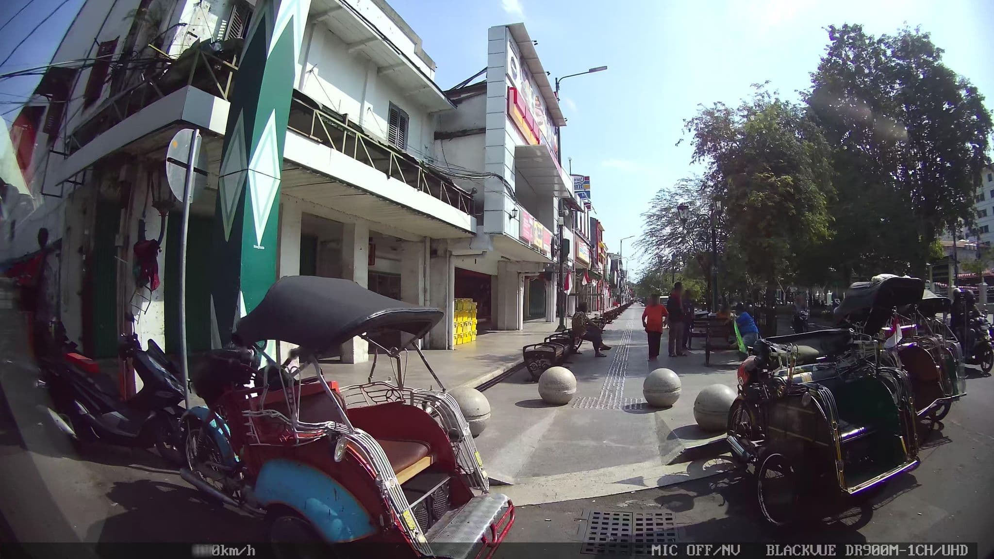 Street view near Amalia Hotel Malioboro, Yogyakarta — © kaart5 (CC BY-SA · Mapillary)