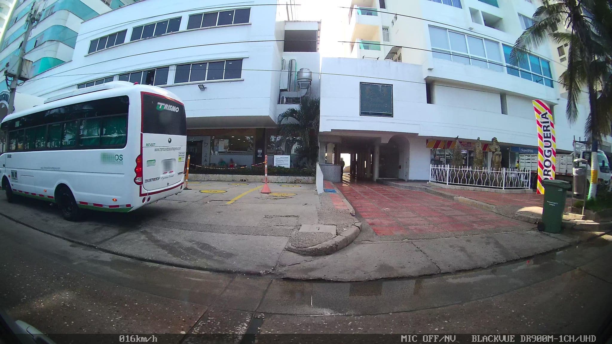 Street view near Hotel Cartagena Plaza, Cartagena