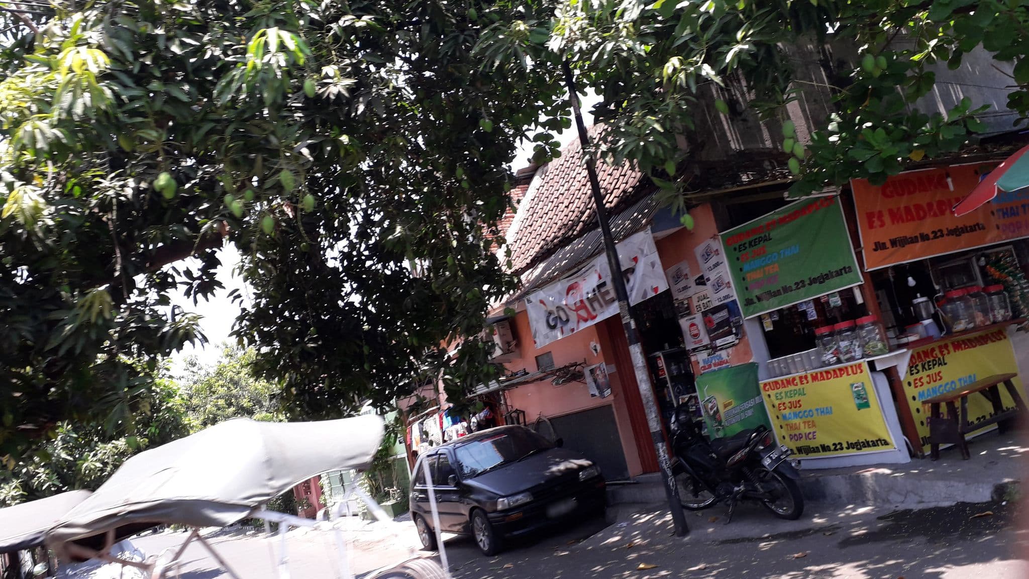 Street view near The Alana Hotel & Convention Center Yogyakarta, Yogyakarta — © geopotret (CC BY-SA · Mapillary)