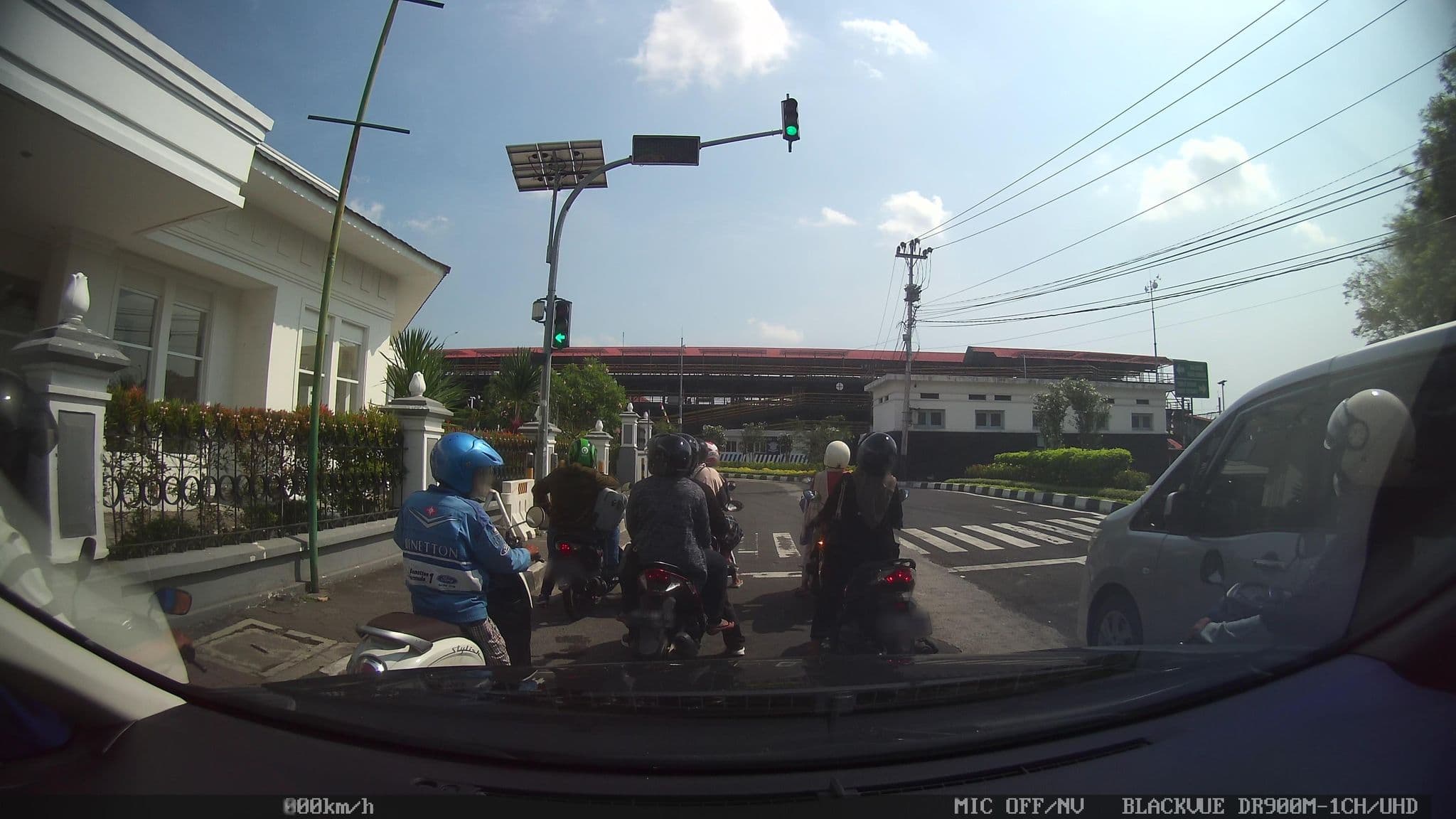 Street view near Borobudur Hall, Yogyakarta — © kaart5 (CC BY-SA · Mapillary)