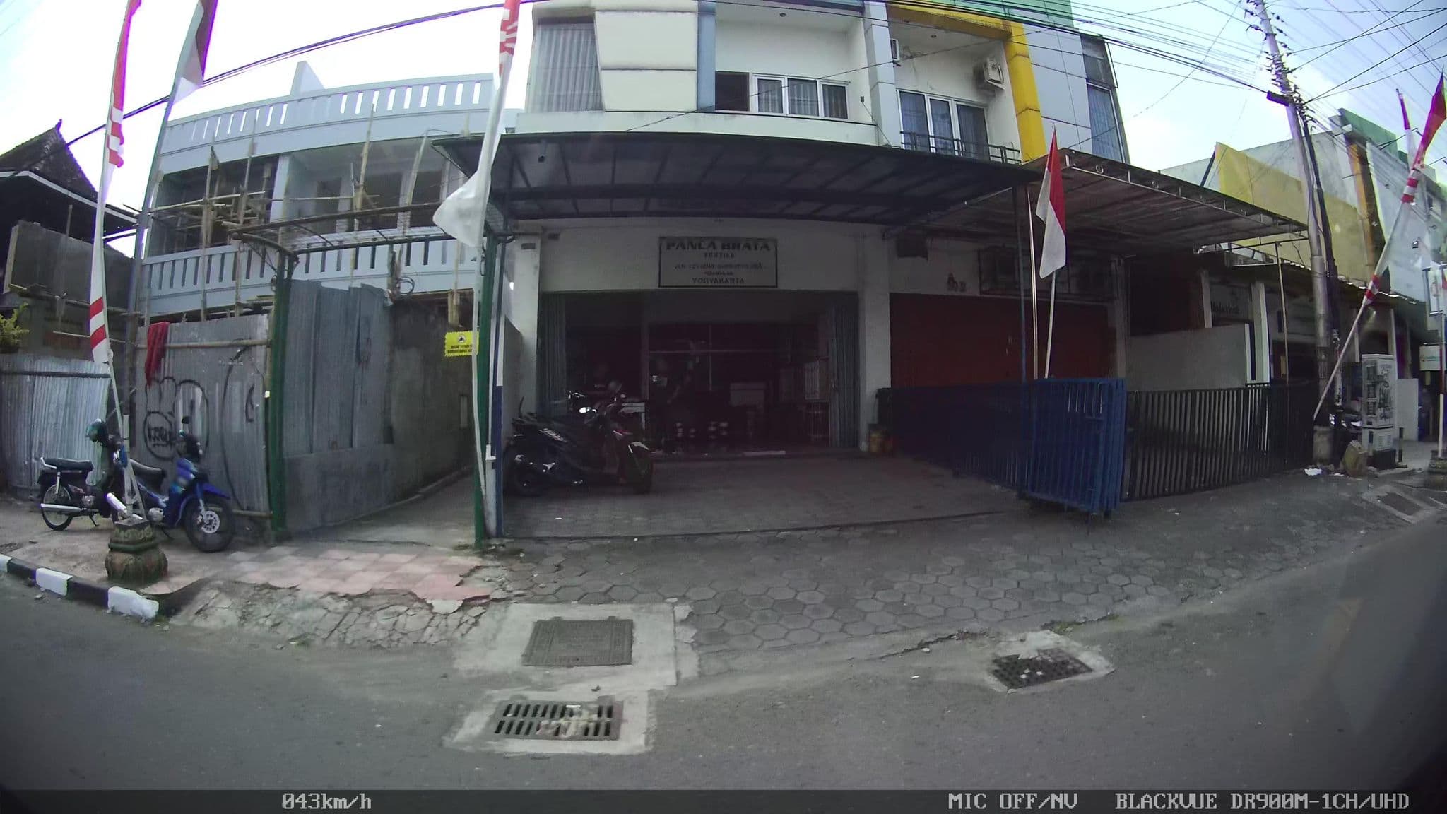 Street view near Hotel Ancora, Yogyakarta — © kaart5 (CC BY-SA · Mapillary)