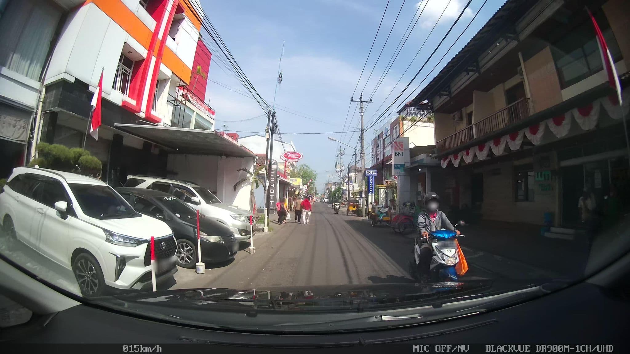 Street view near Hotel Permata Jl. Dagen. 64 Yogjakarta., Yogyakarta — © kaart5 (CC BY-SA · Mapillary)