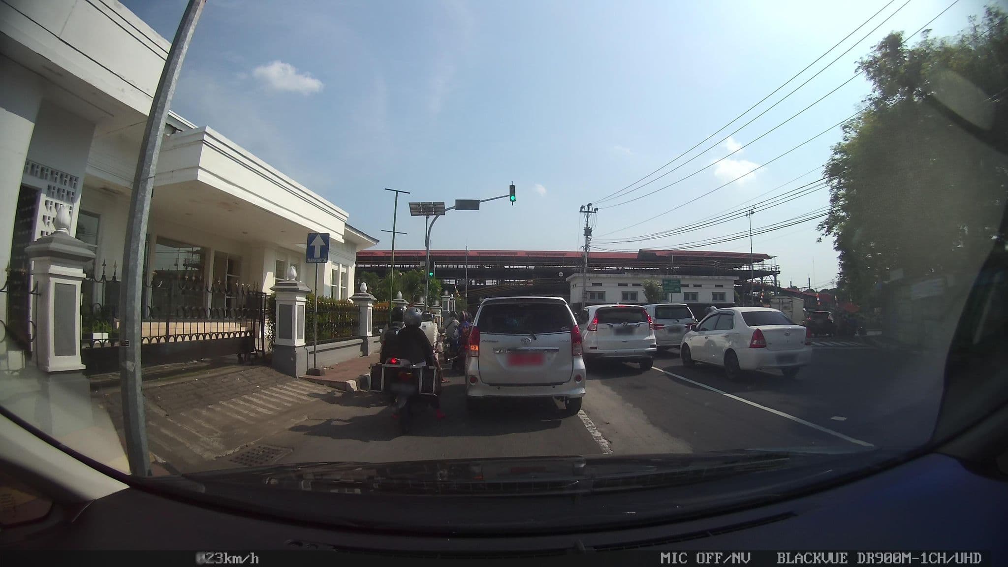 Street view near Yogyakarta plaza hotel room 202, Yogyakarta — © kaart5 (CC BY-SA · Mapillary)