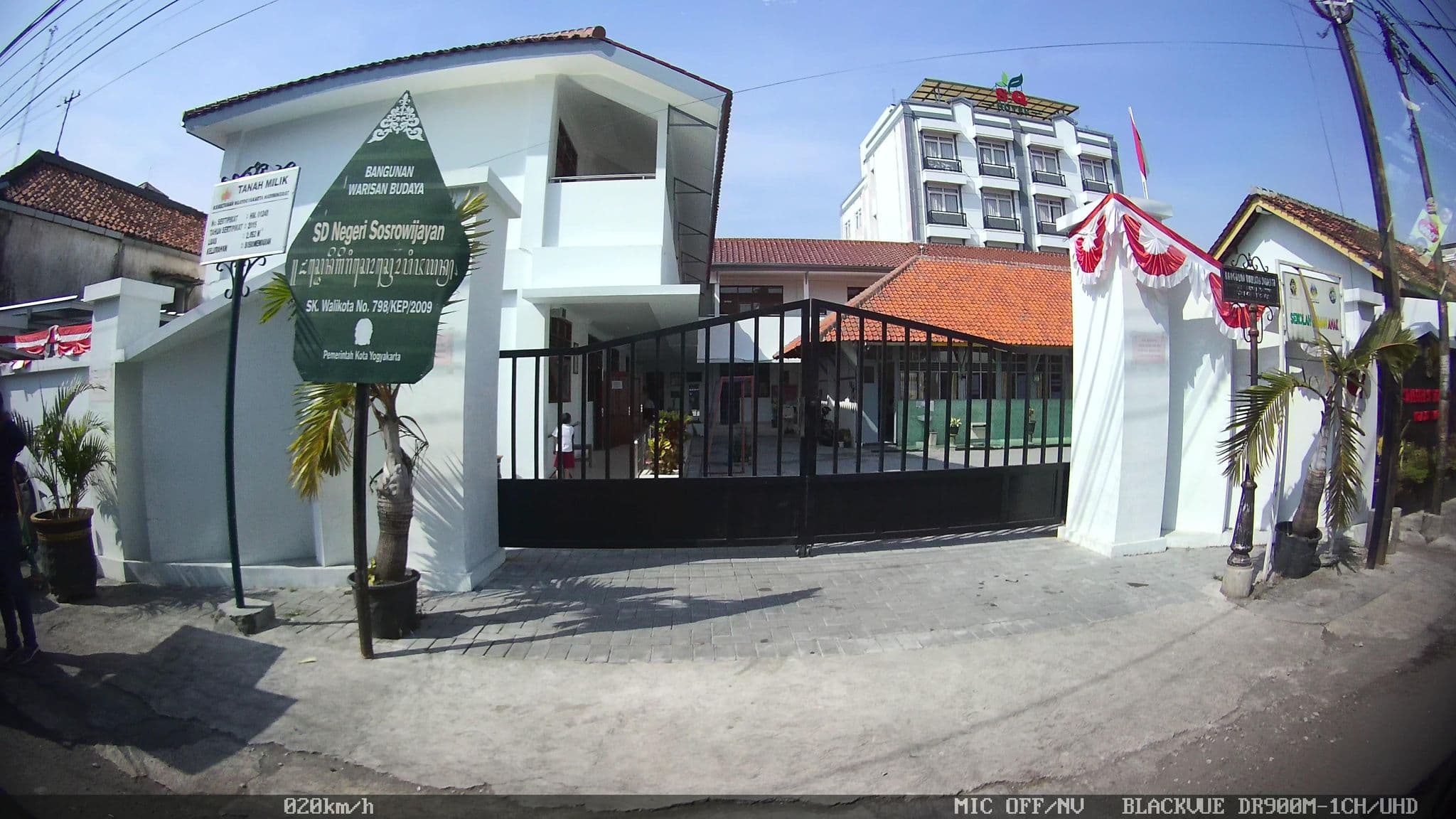 Street view near Yasmin Resort & Converence Hotel Puncak, Yogyakarta — © kaart_2 (CC BY-SA · Mapillary)