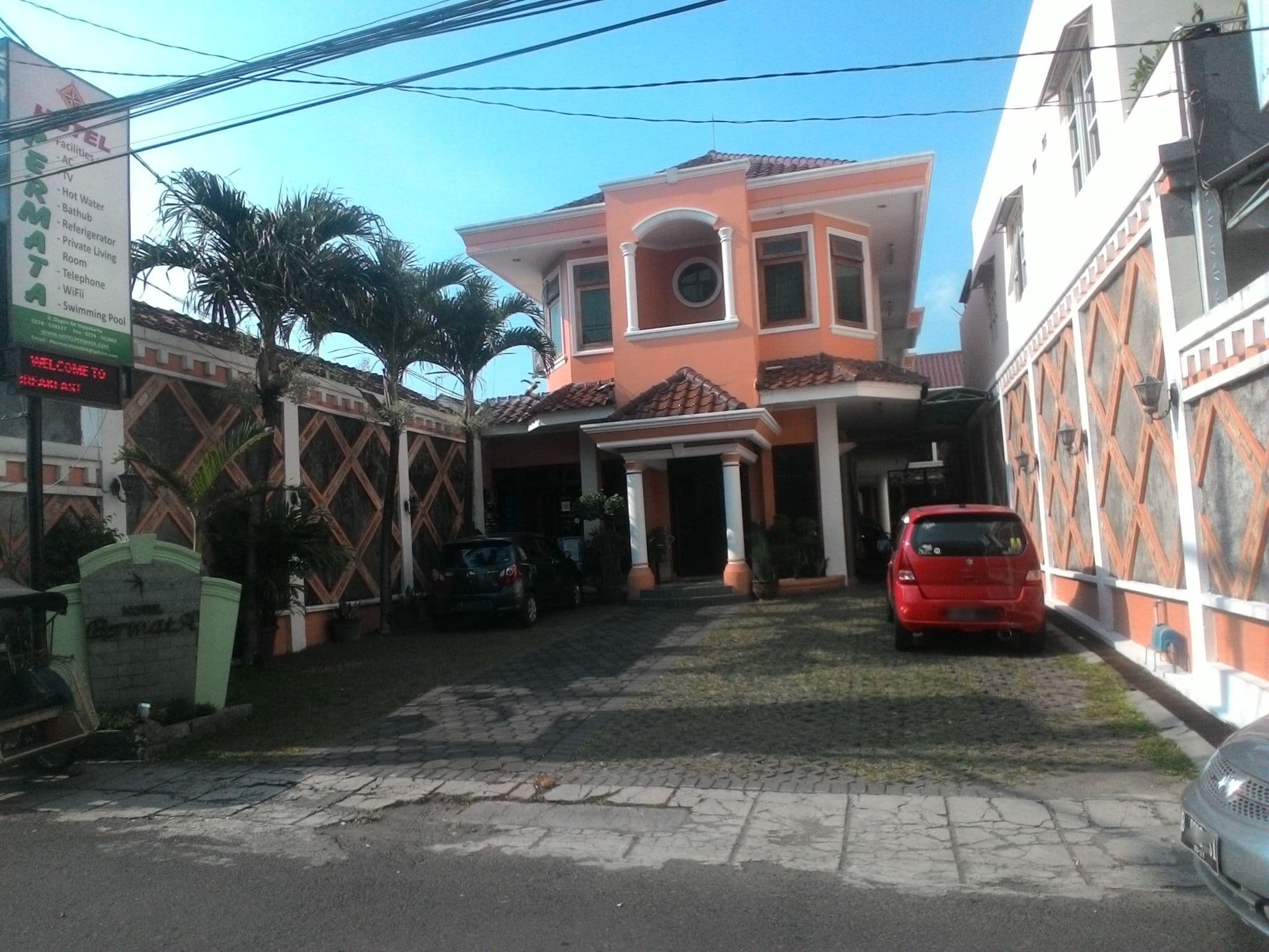 Street view near Hotel S-Cott, Yogyakarta — © farid (CC BY-SA · Mapillary)