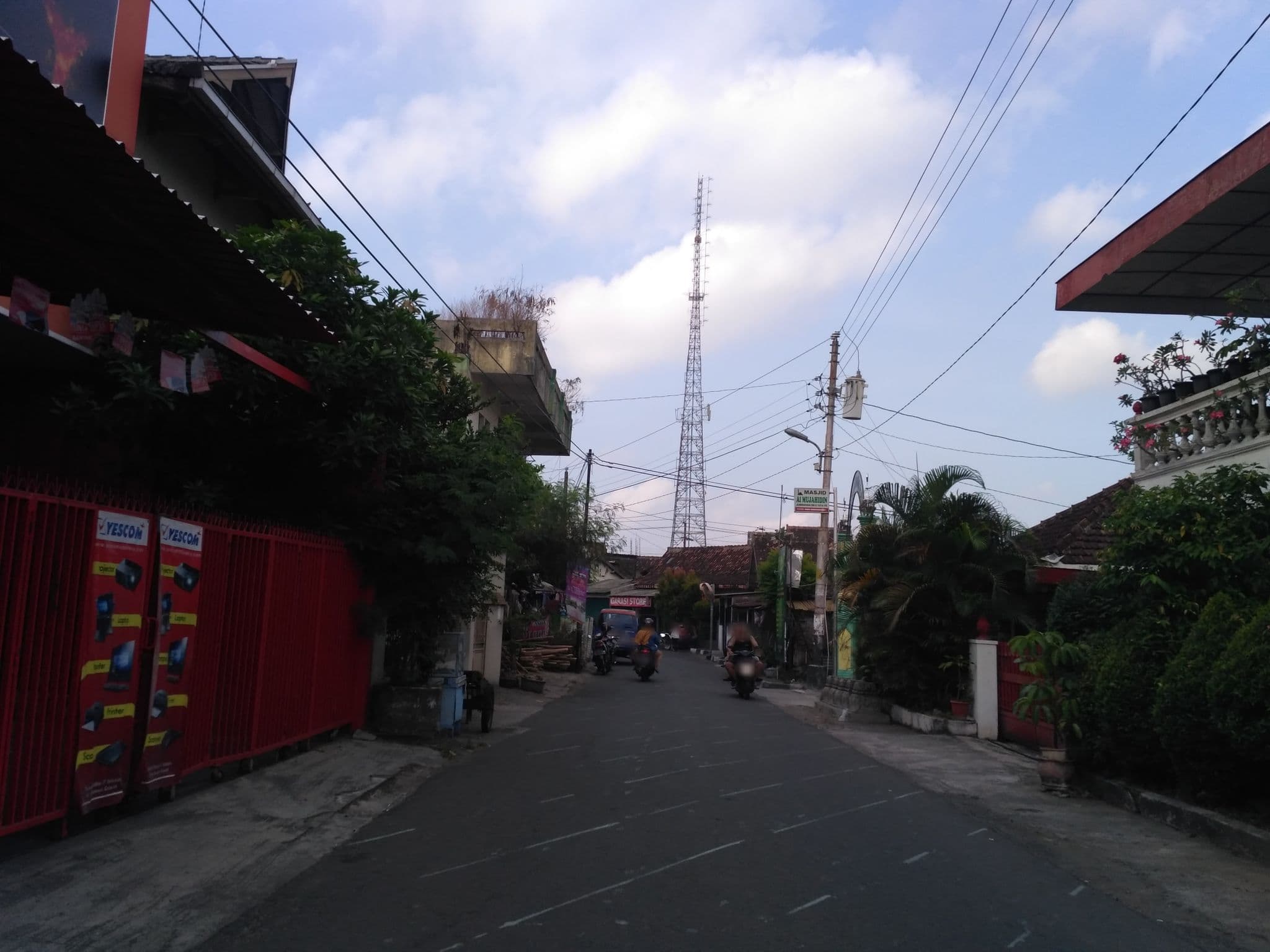 Street view near Sambi Resort & Spa, Yogyakarta — © dina_permata (CC BY-SA · Mapillary)