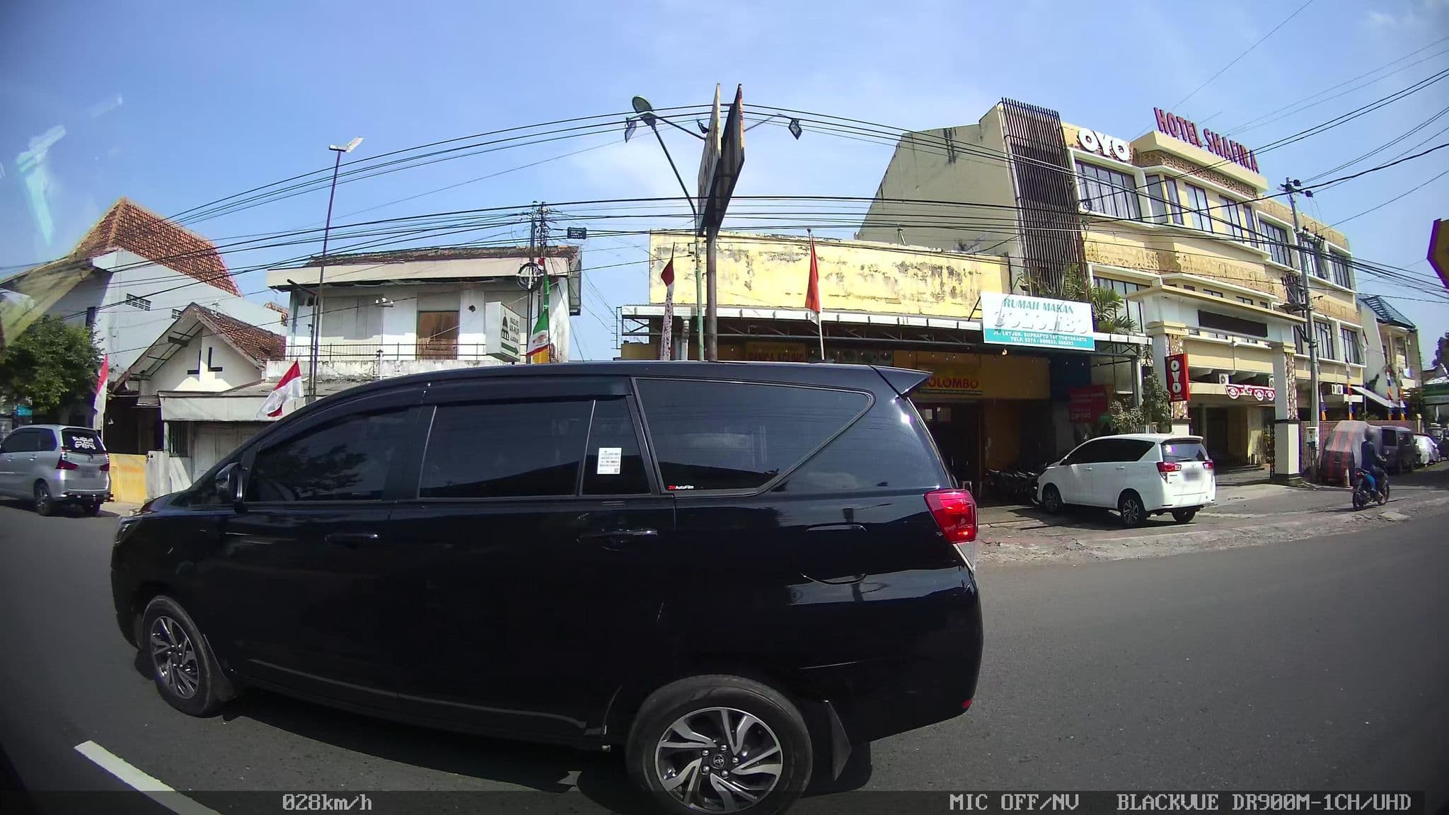 Street view near Hotel Ekon, Yogyakarta — © kaart5 (CC BY-SA · Mapillary)