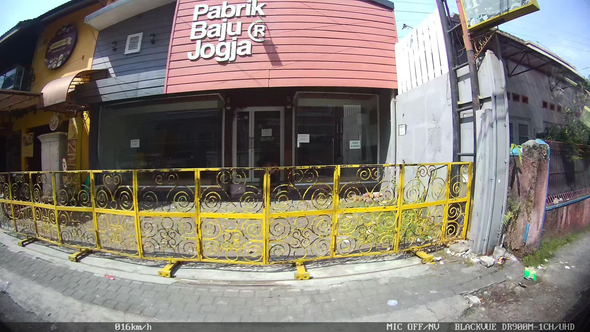 Street view near S-Chott Hotel Jogjakarta, Yogyakarta — © kaart_2 (CC BY-SA · Mapillary)