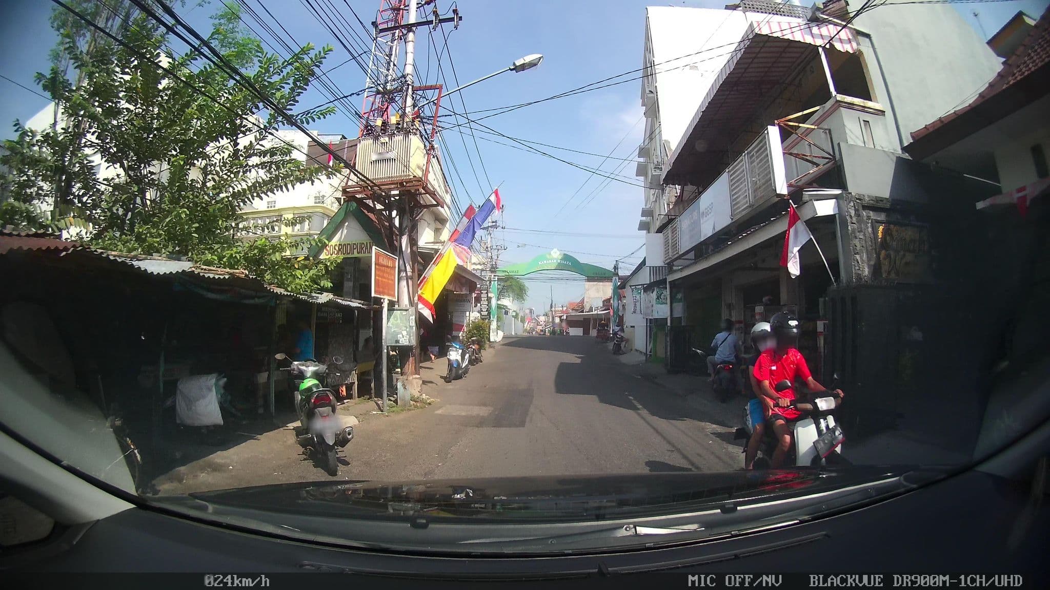 Street view near Hotel jentra Dange Malioboro Yogyakarta, Yogyakarta — © kaart_2 (CC BY-SA · Mapillary)