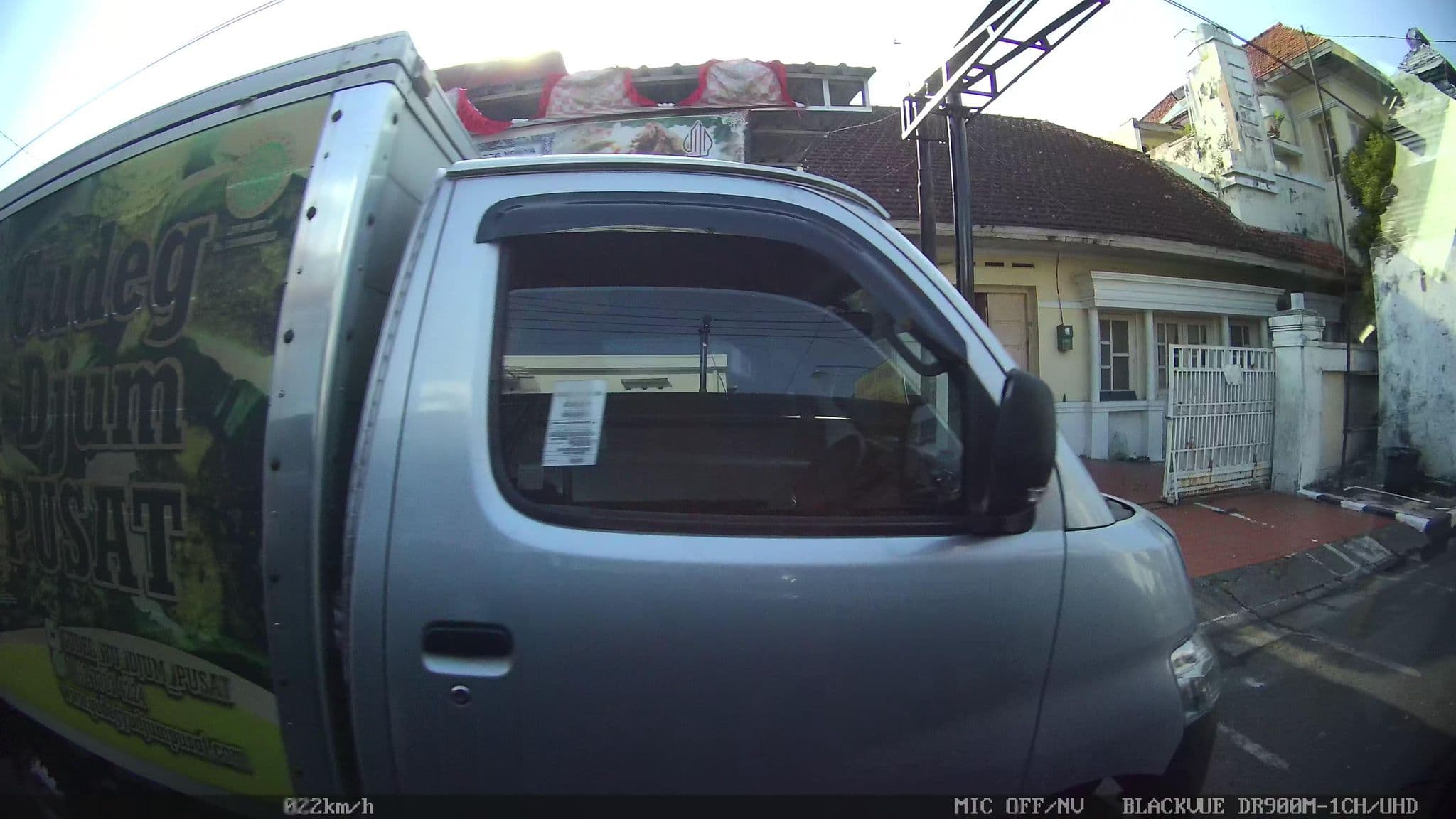 Street view near Ros In Hotel, Yogyakarta — © kaart_2 (CC BY-SA · Mapillary)