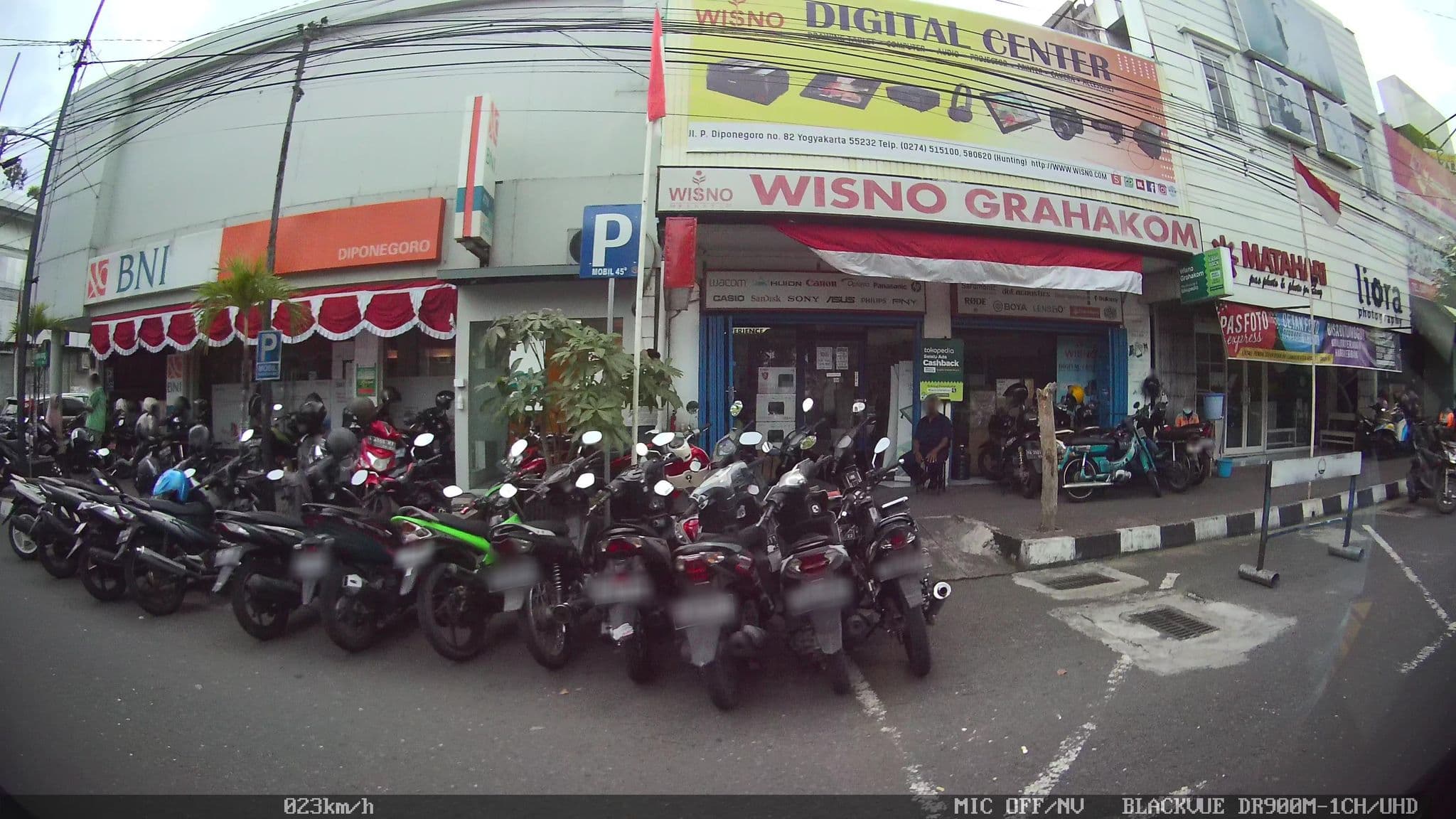 Street view near Amaris Hotel, Yogyakarta — © kaart5 (CC BY-SA · Mapillary)