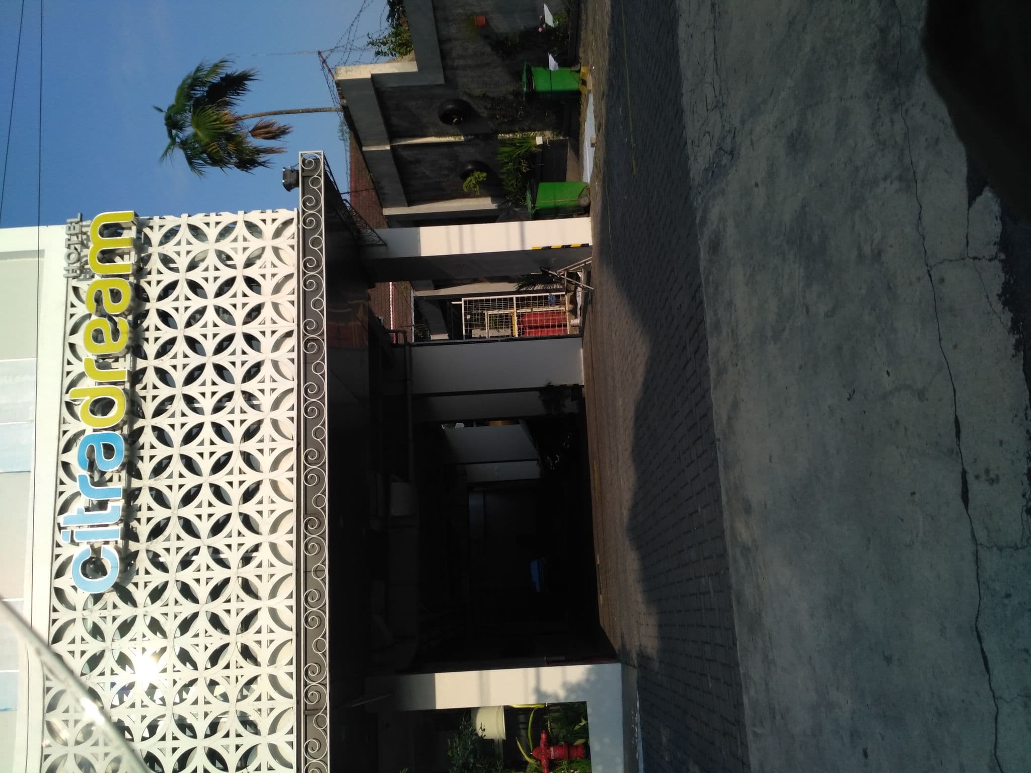 Street view near Hotel Citradream Tugu Yogyakarta, Yogyakarta — © geopotret (CC BY-SA · Mapillary)