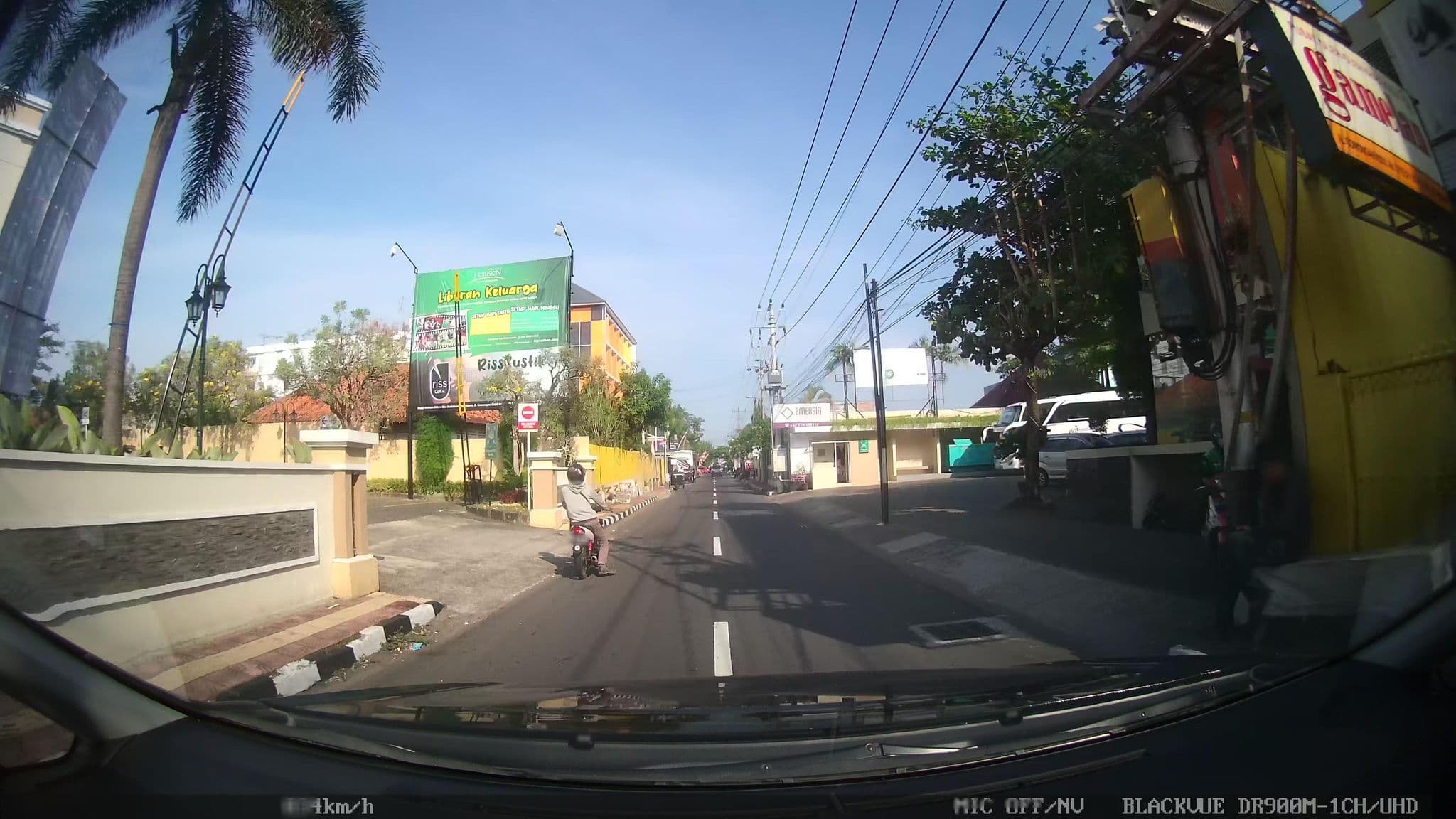 Street view near Sakanti City Hotel, Yogyakarta — © kaart_2 (CC BY-SA · Mapillary)
