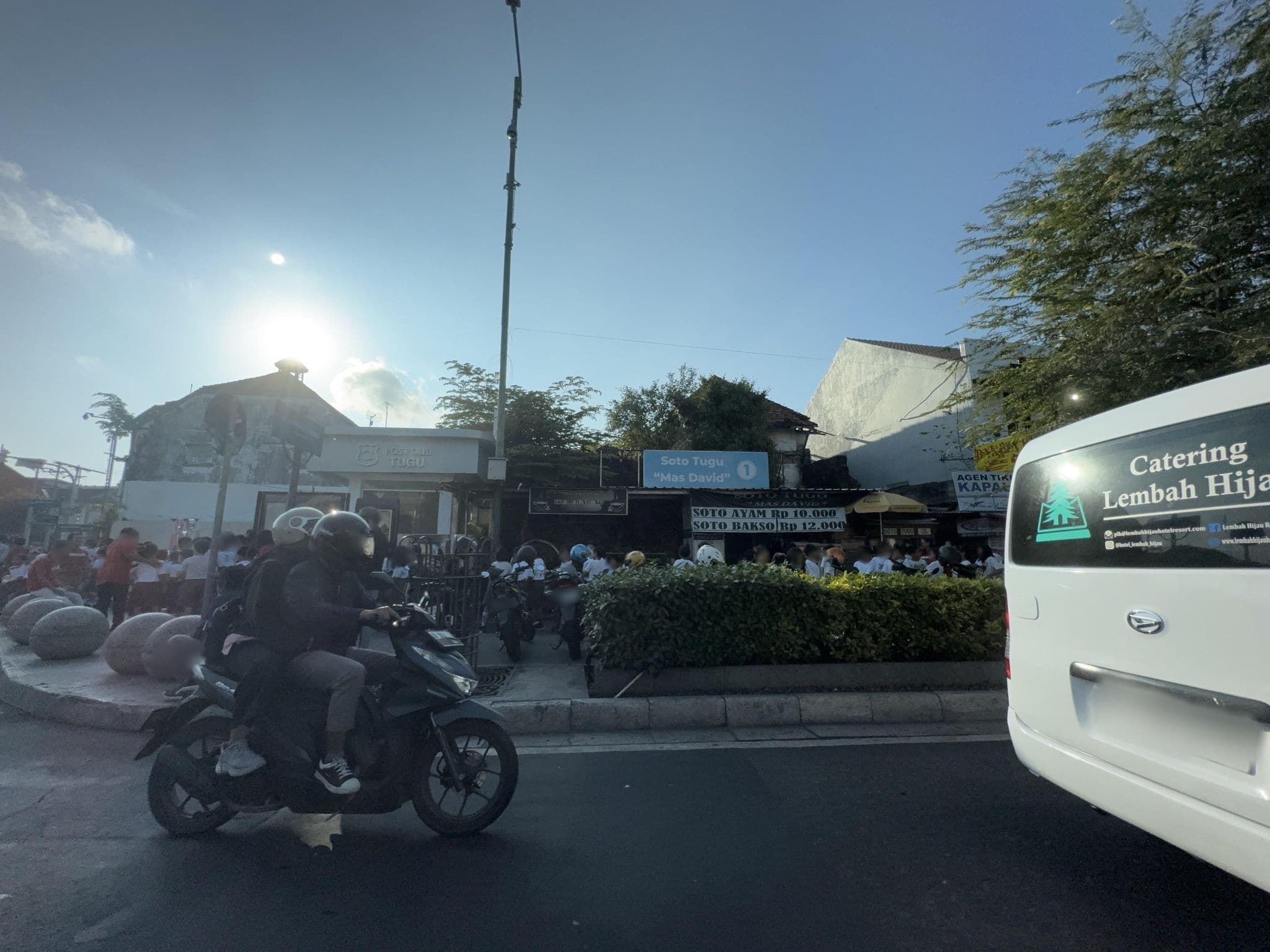 Street view near Jentra Dagen Hotel Yogyakarta, Yogyakarta — © filipb (CC BY-SA · Mapillary)