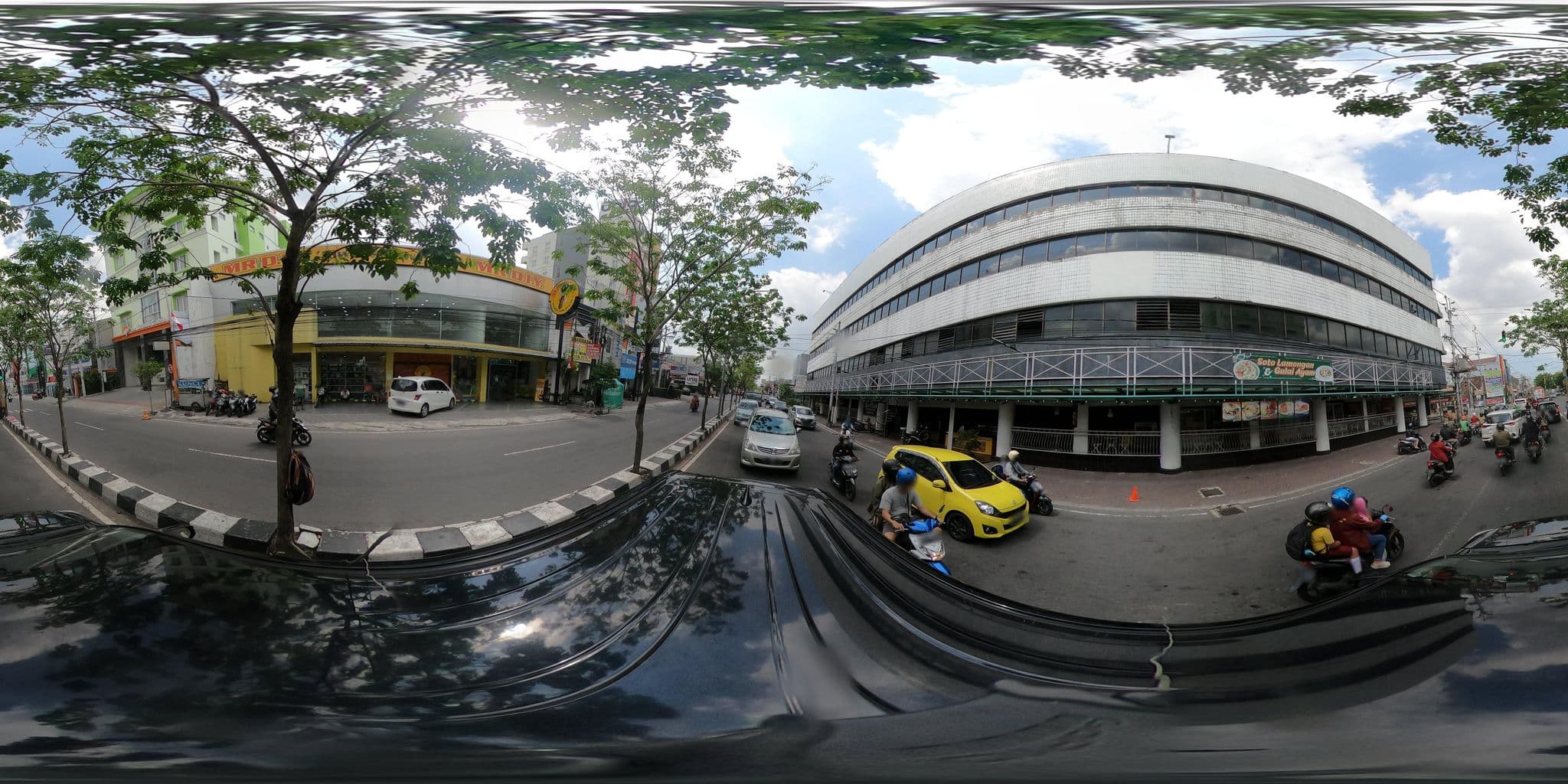 Street view near Borobudur Plaza, Yogyakarta — © kaart_360 (CC BY-SA · Mapillary)