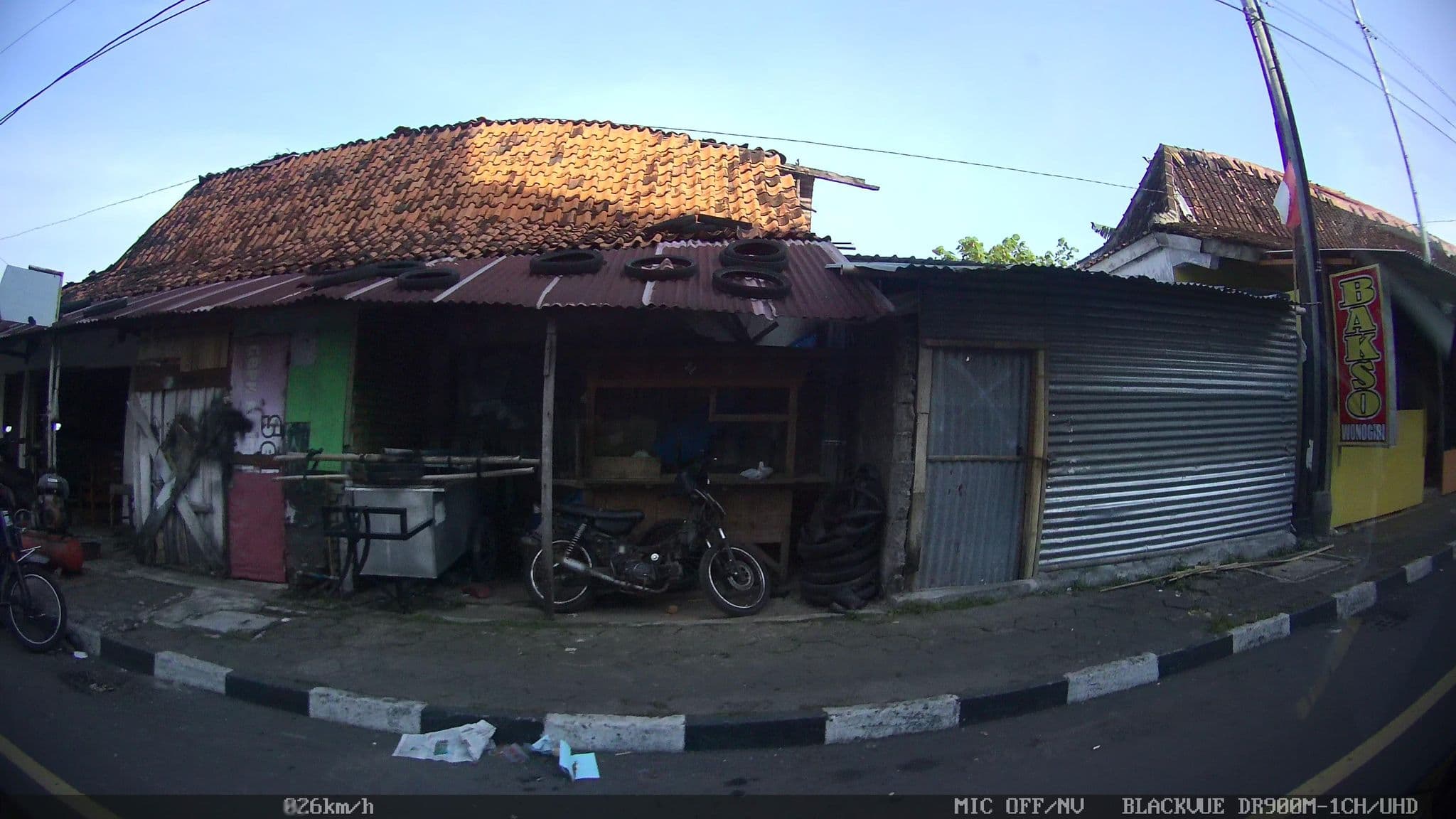 Street view near Mess Perbendaharaan, Yogyakarta — © kaart5 (CC BY-SA · Mapillary)