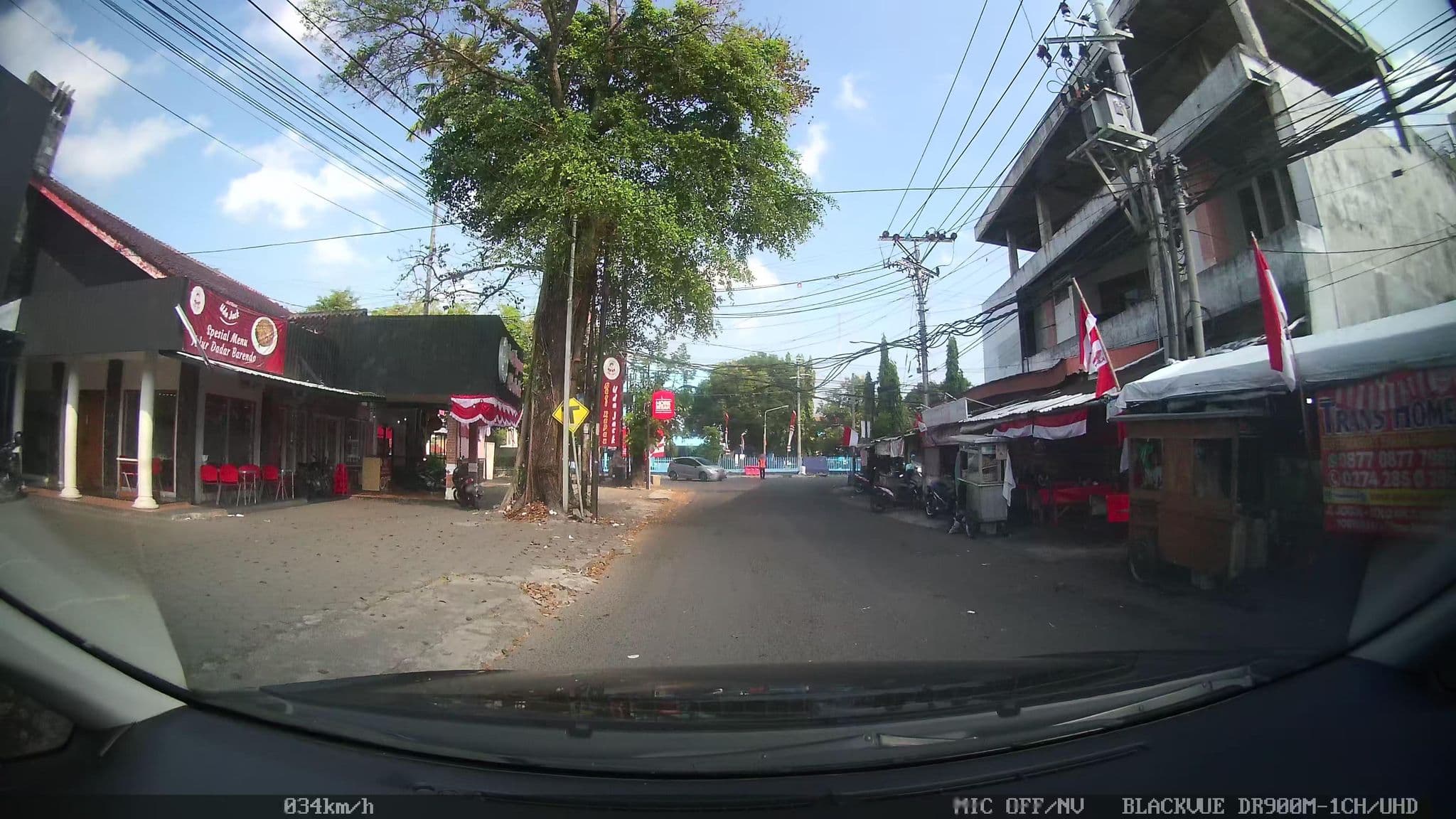 Street view near Langenbaswara., Yogyakarta — © kaart_1 (CC BY-SA · Mapillary)